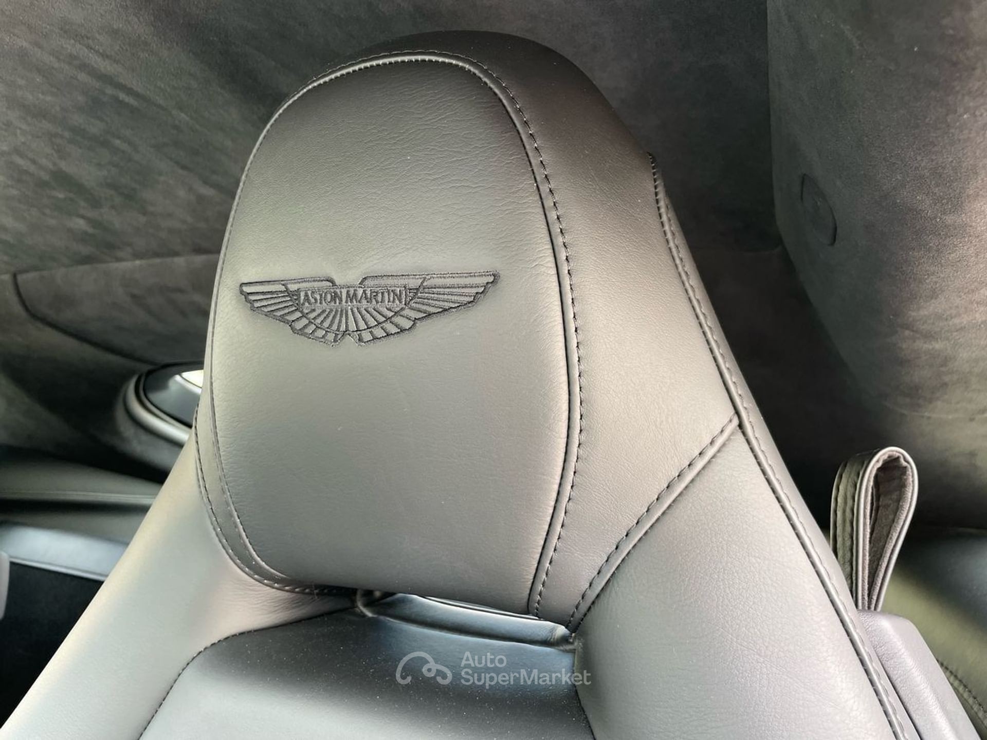 Aston Martin Vantage