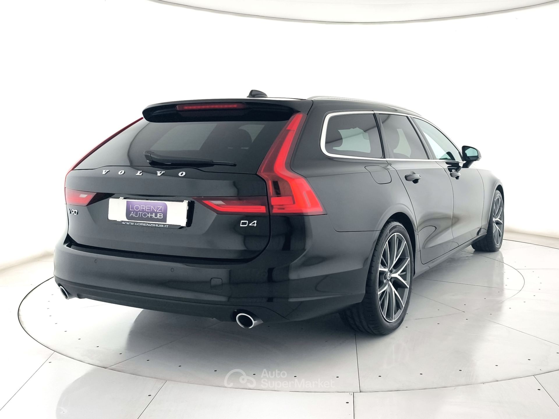 Volvo V90