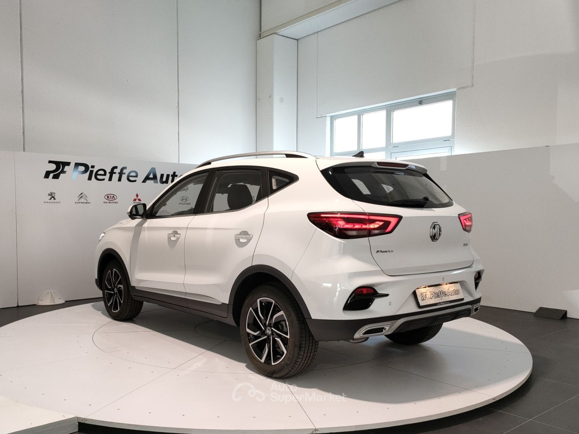 MG ZS