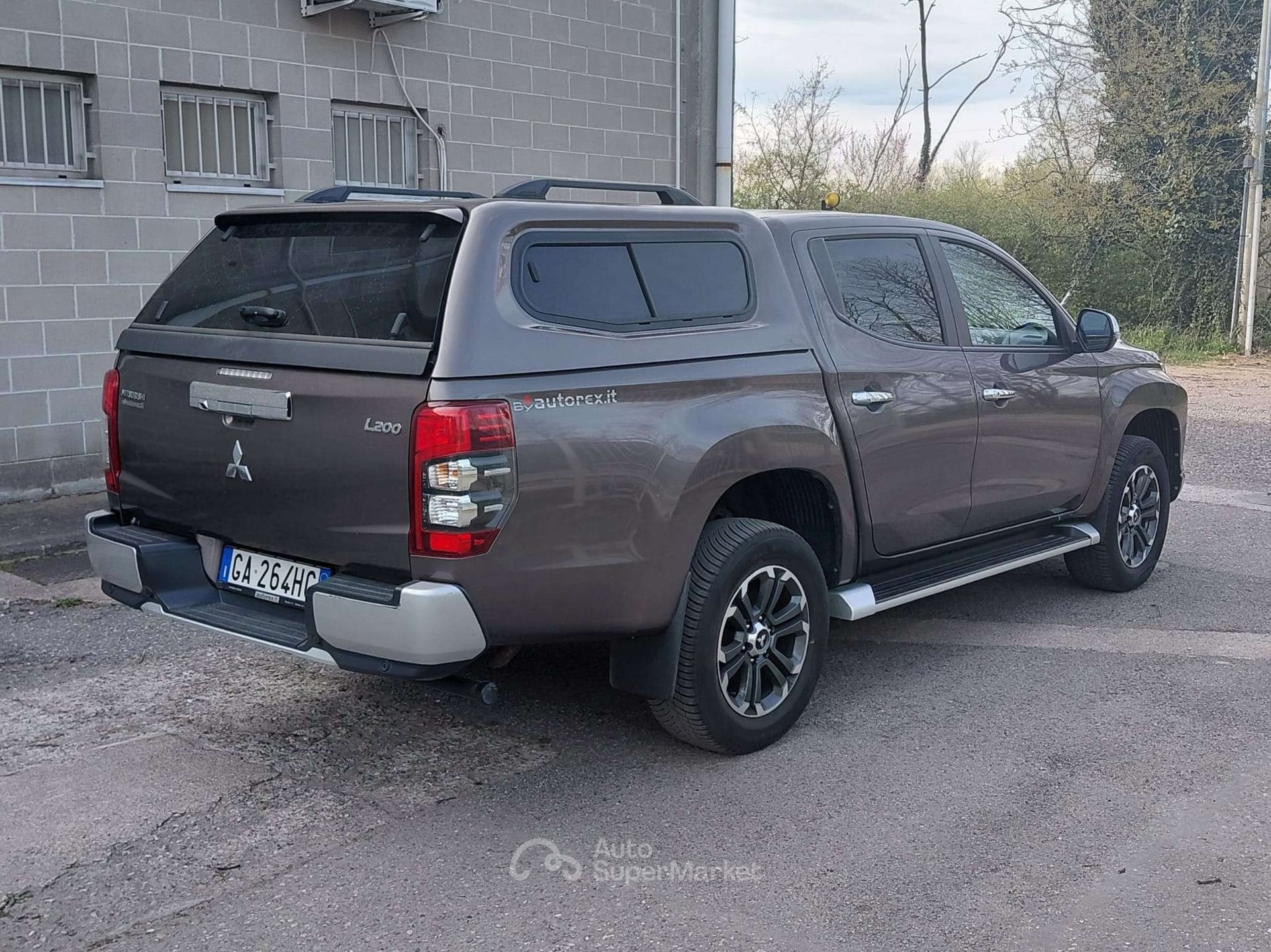 Mitsubishi L200