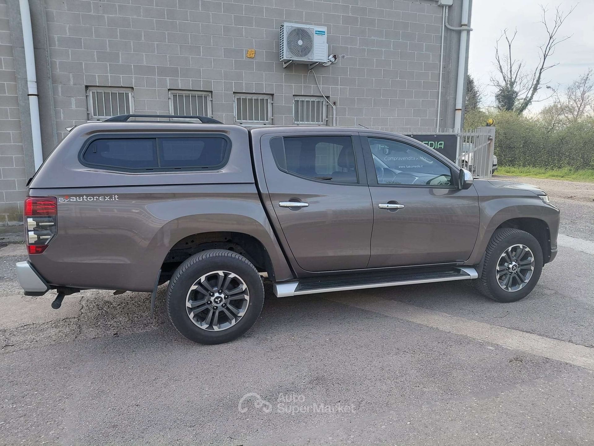 Mitsubishi L200