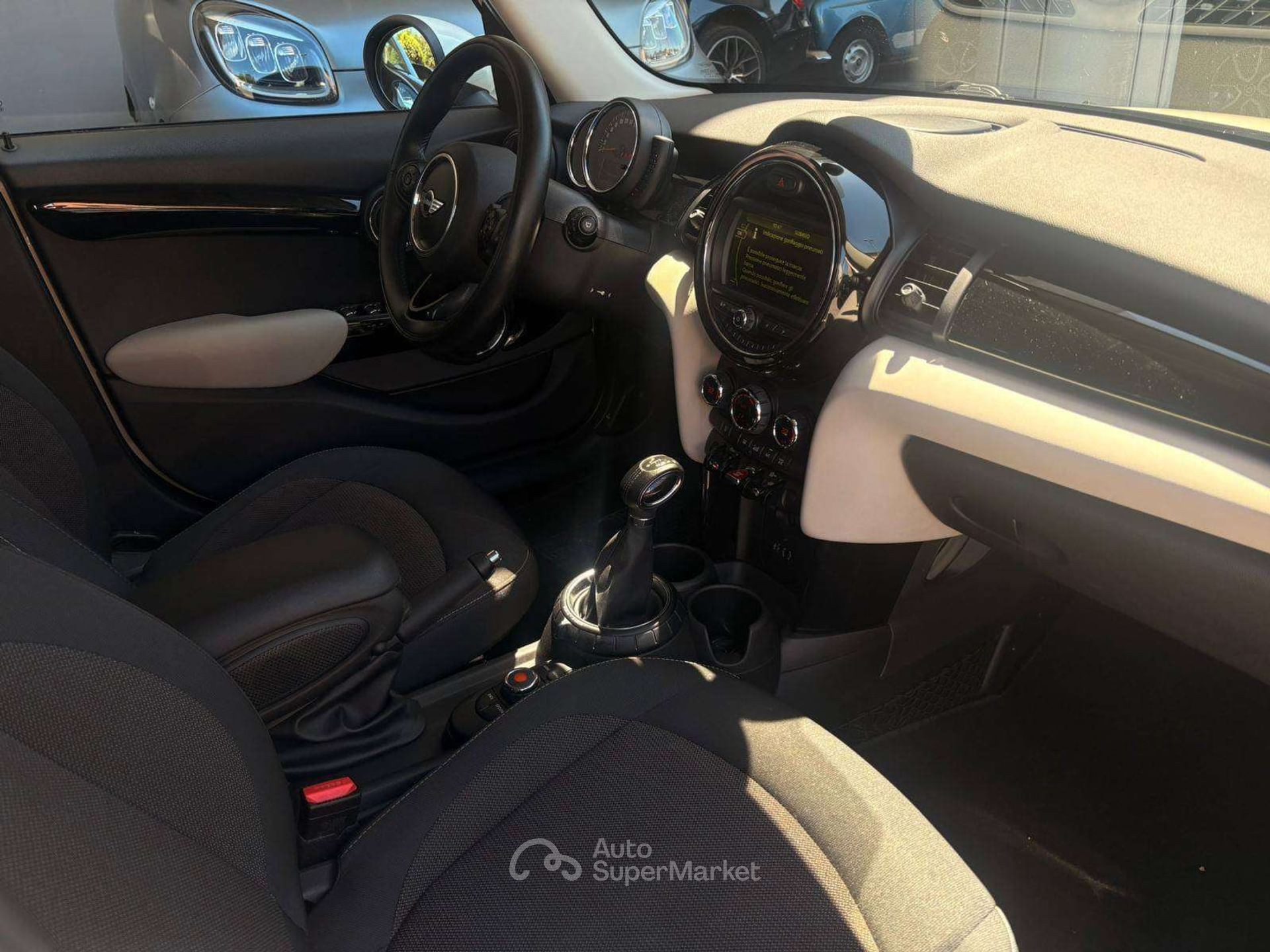 MINI 1.5 Cooper D Hype 5