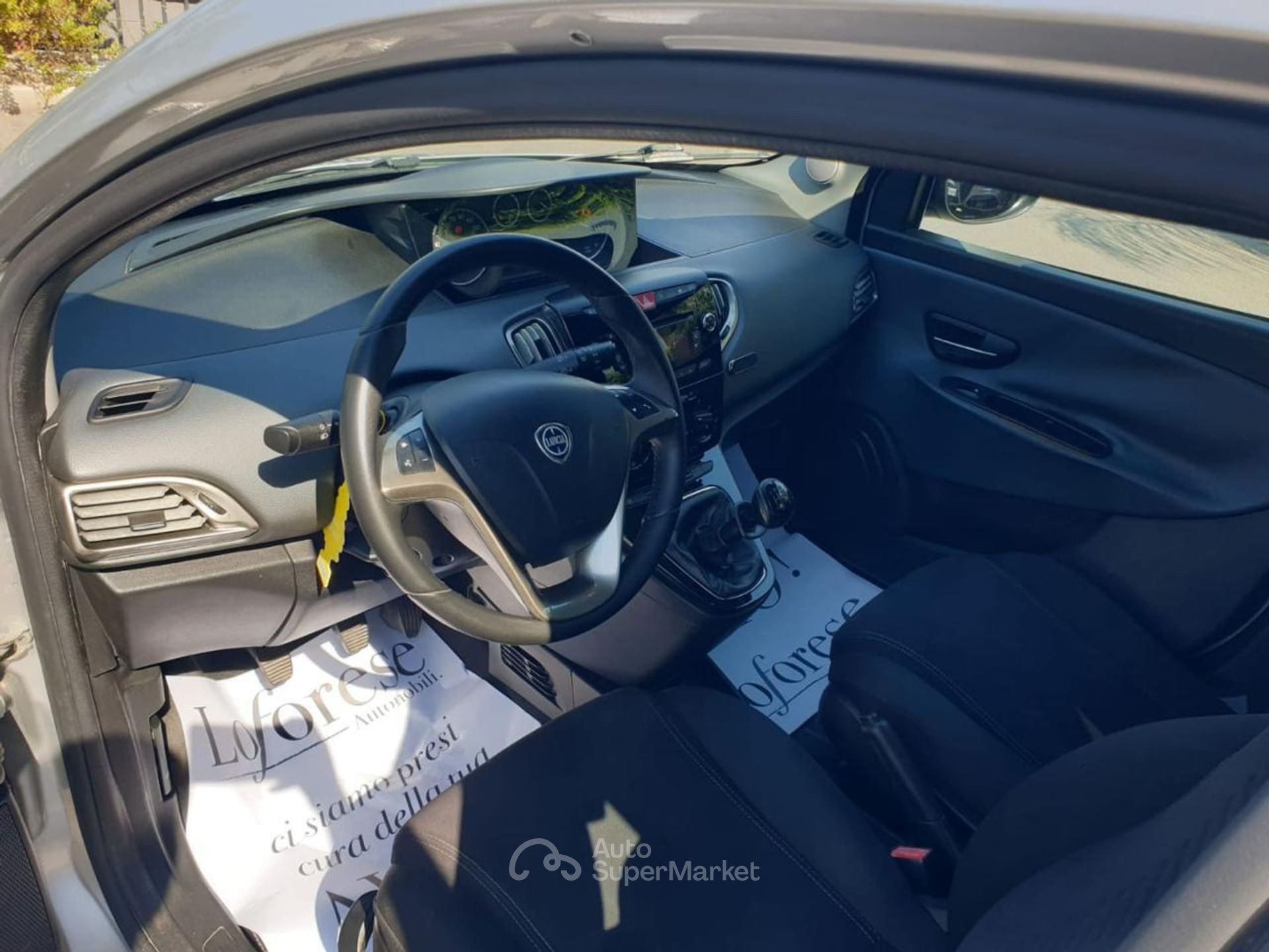 Lancia Ypsilon