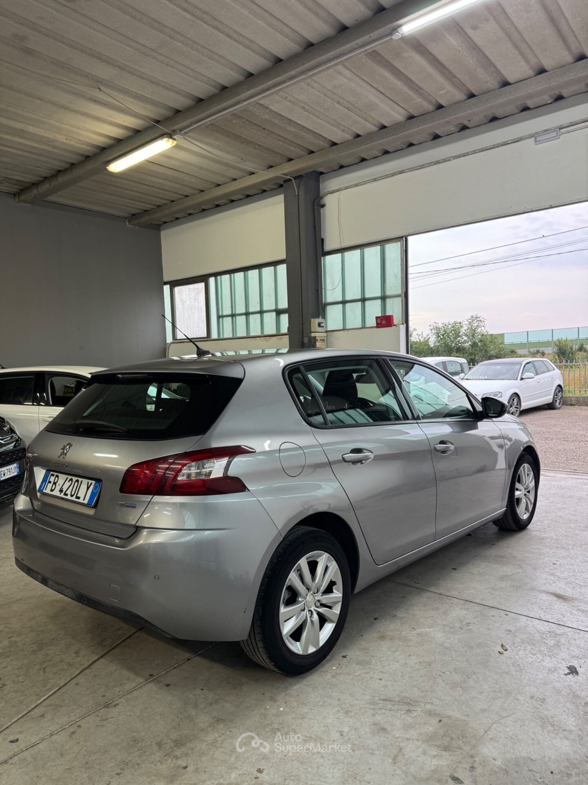 Peugeot 308