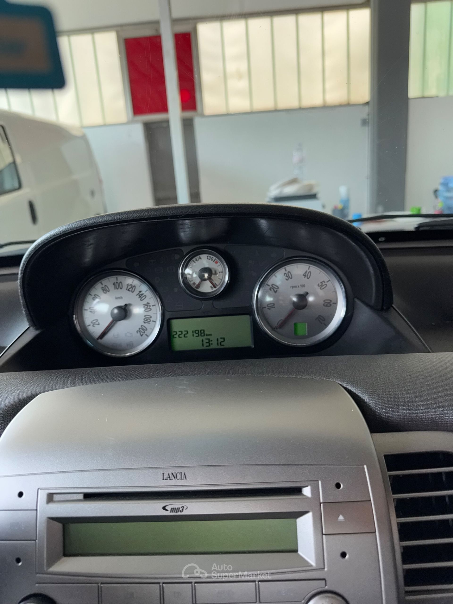 Lancia Ypsilon