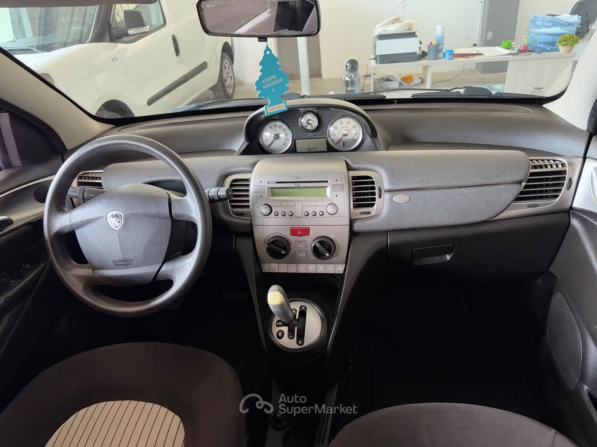 Lancia Ypsilon