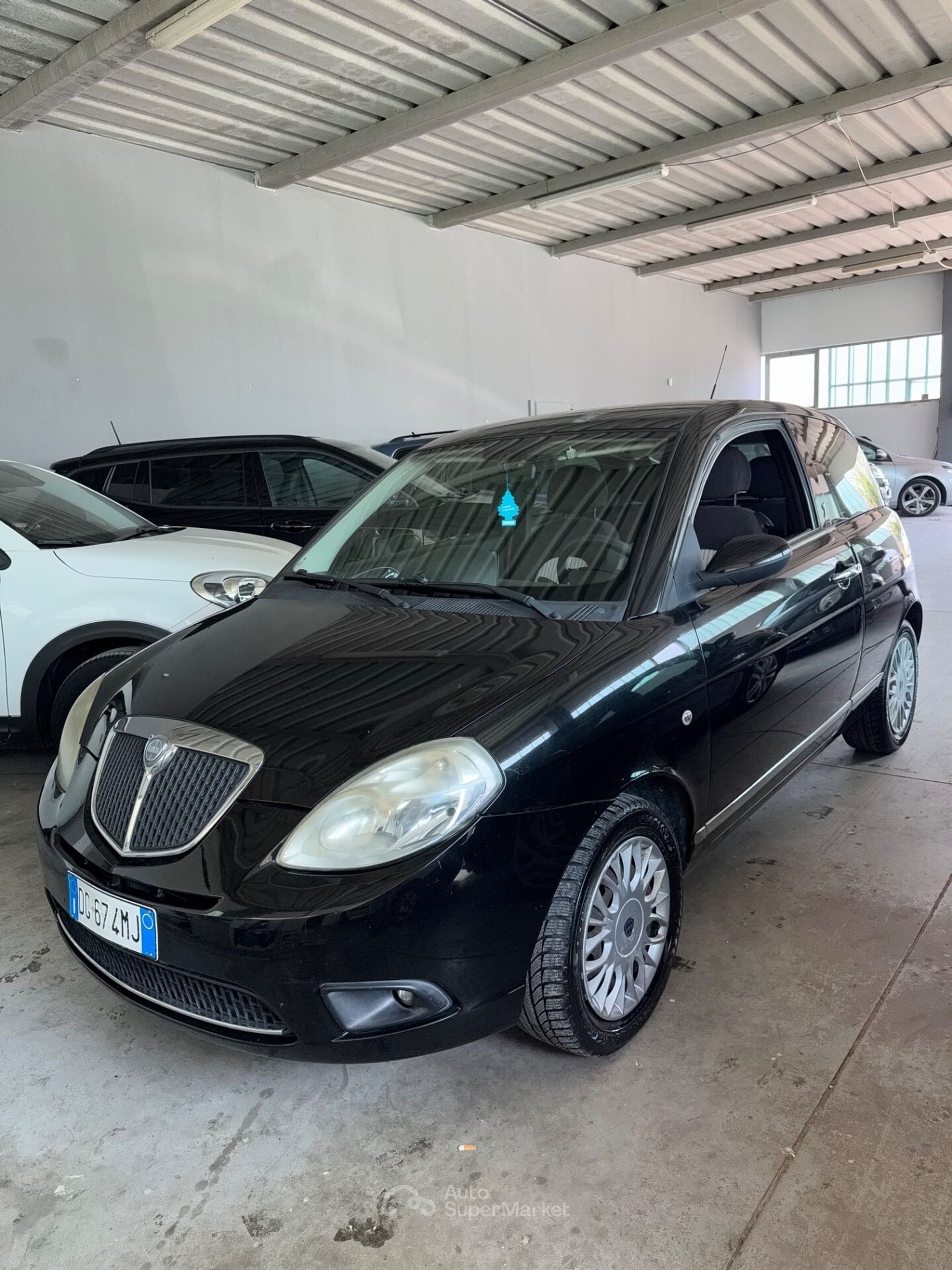 Lancia Ypsilon