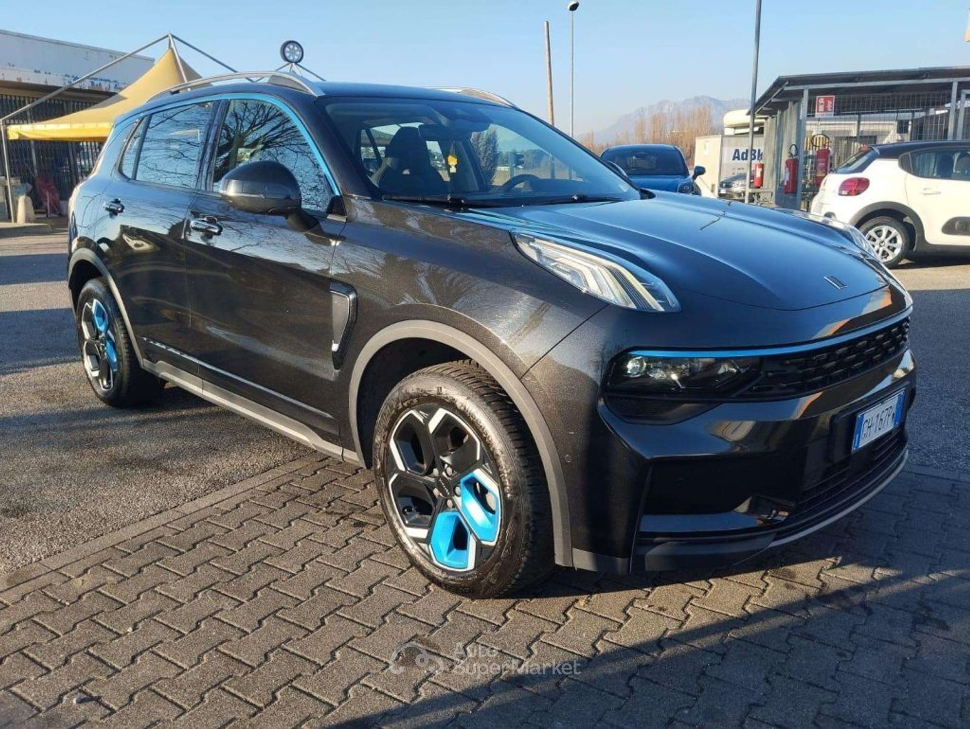 Lynk & Co 01