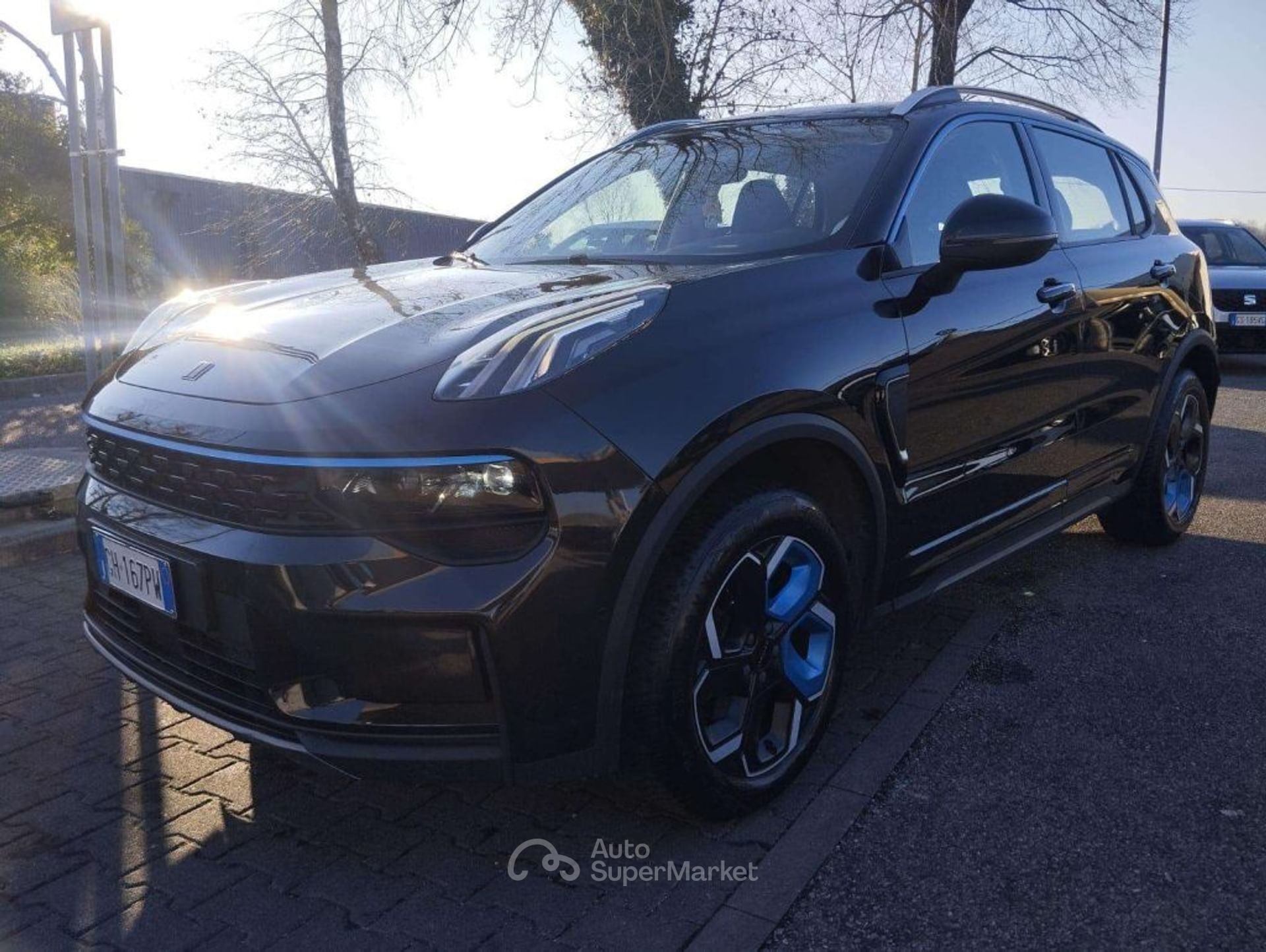 Lynk & Co 01
