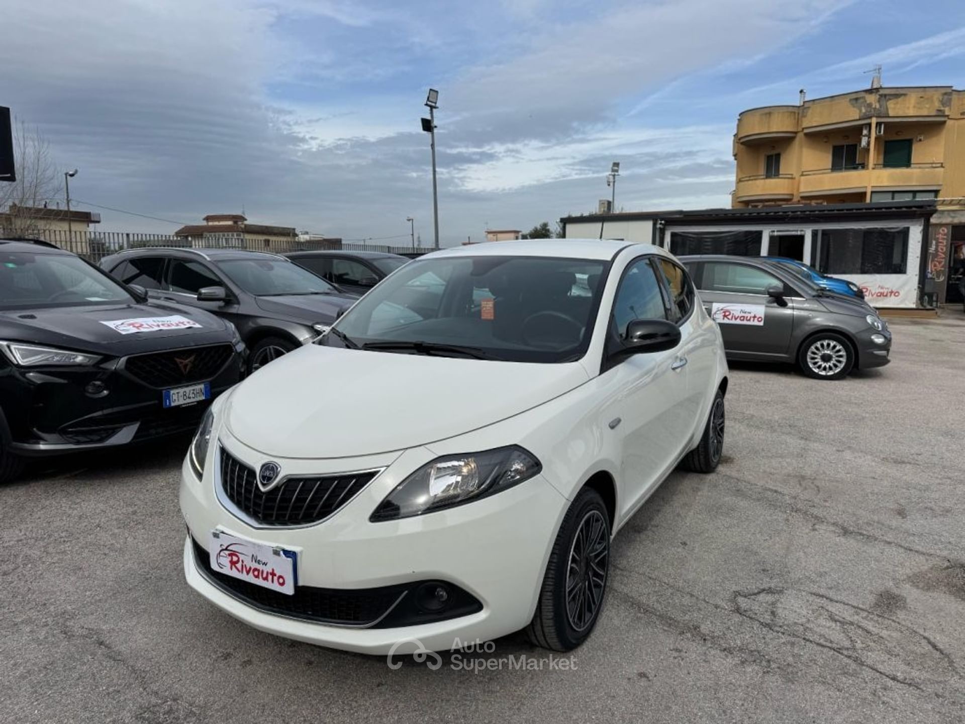 Lancia Ypsilon