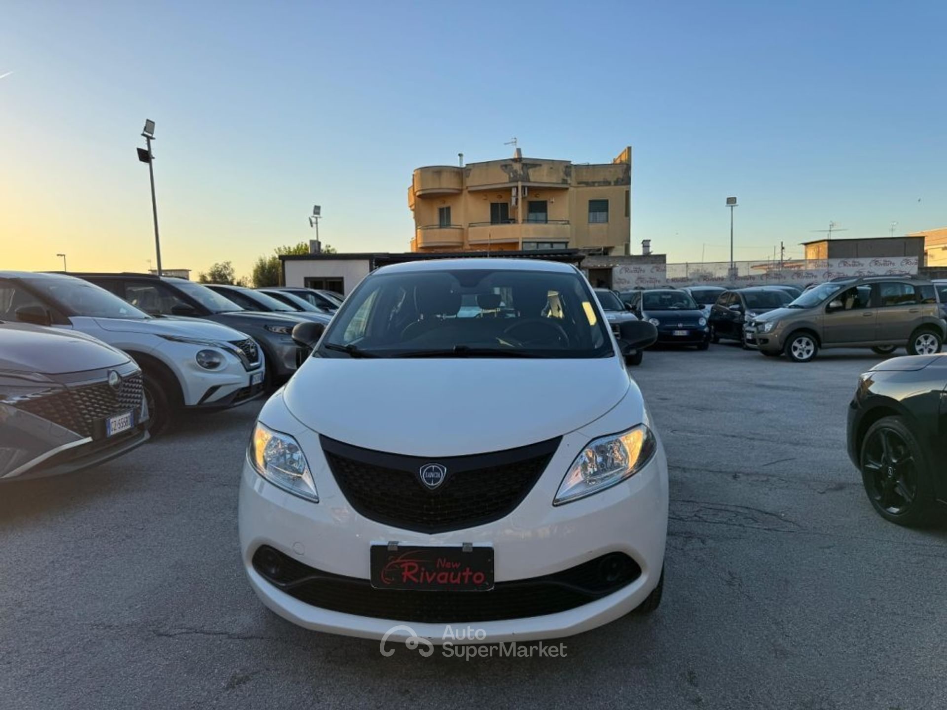 Lancia Ypsilon