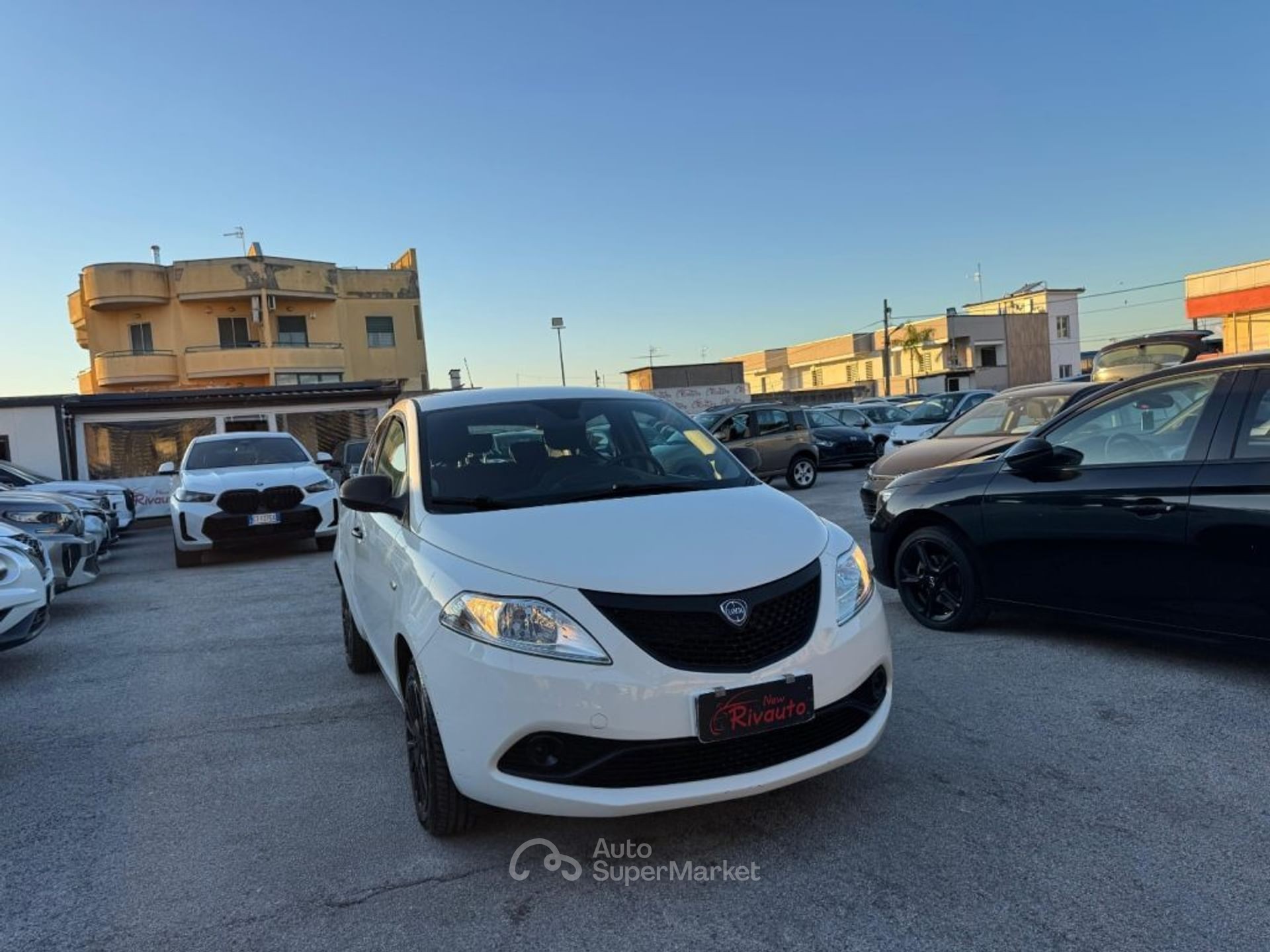 Lancia Ypsilon