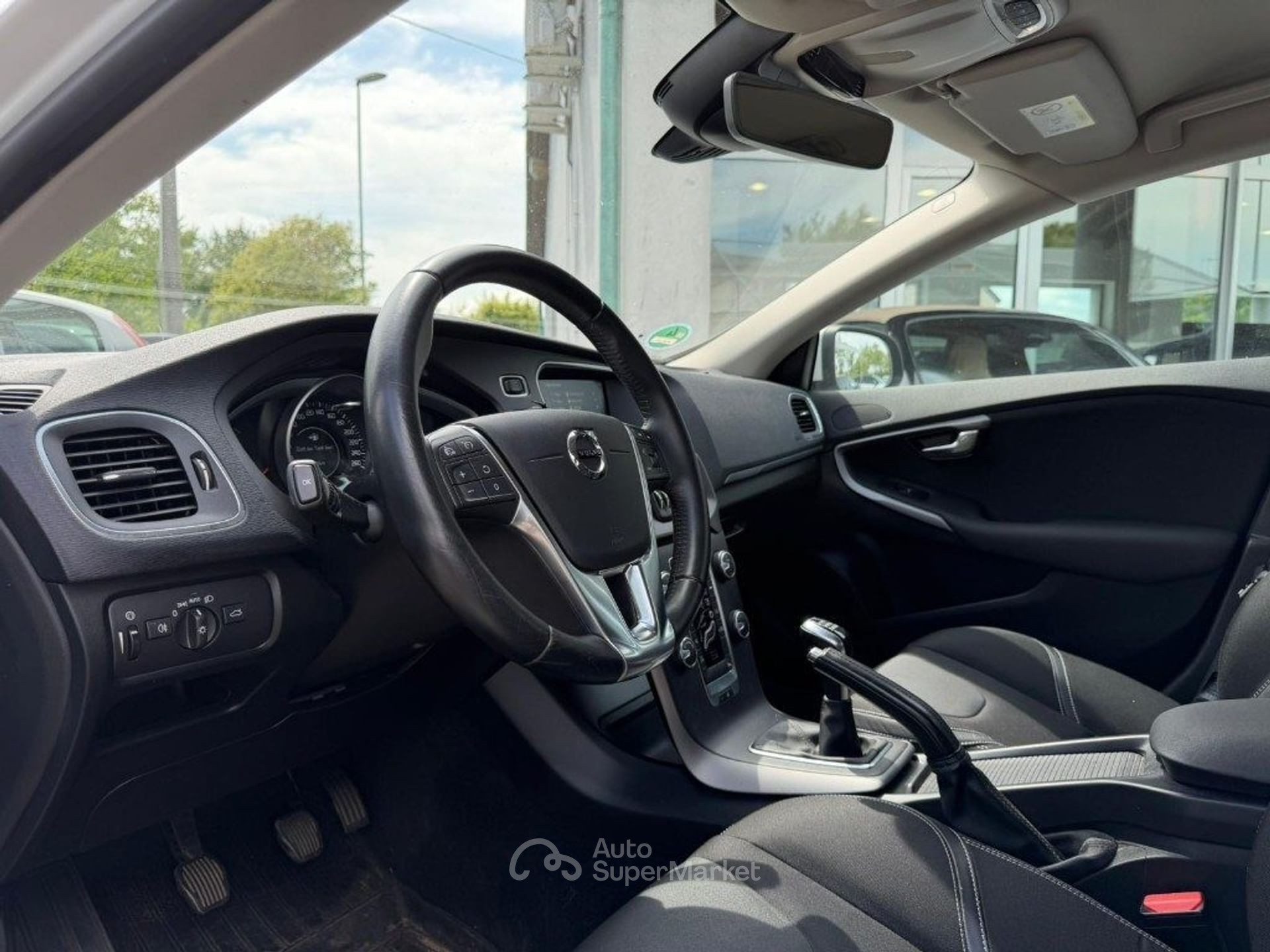 Volvo V40