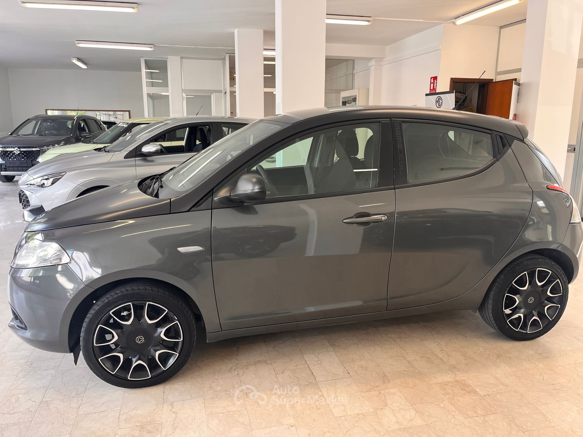 Lancia Ypsilon
