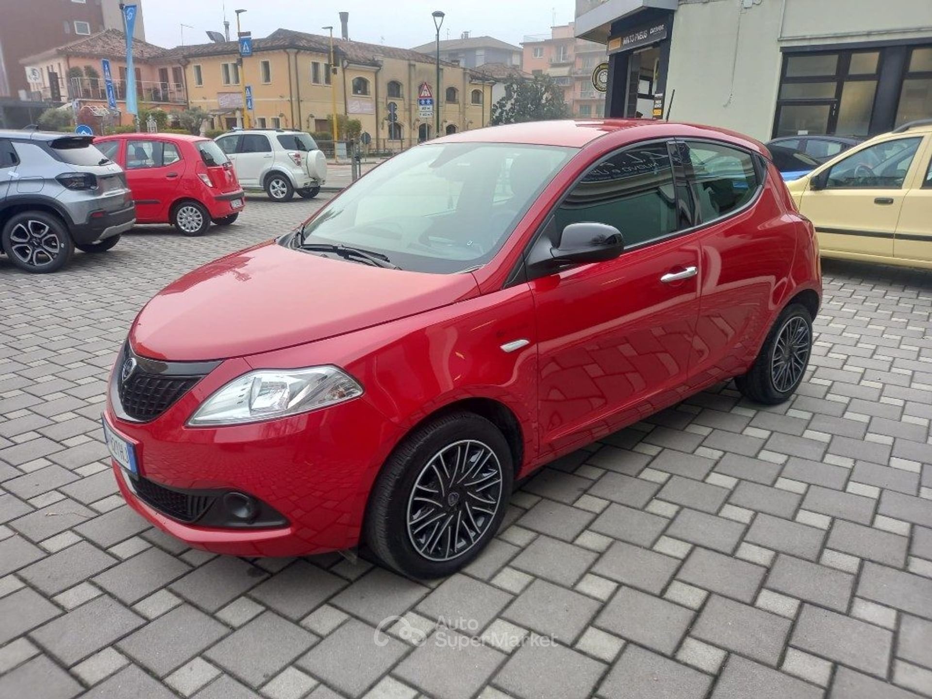 Lancia Ypsilon