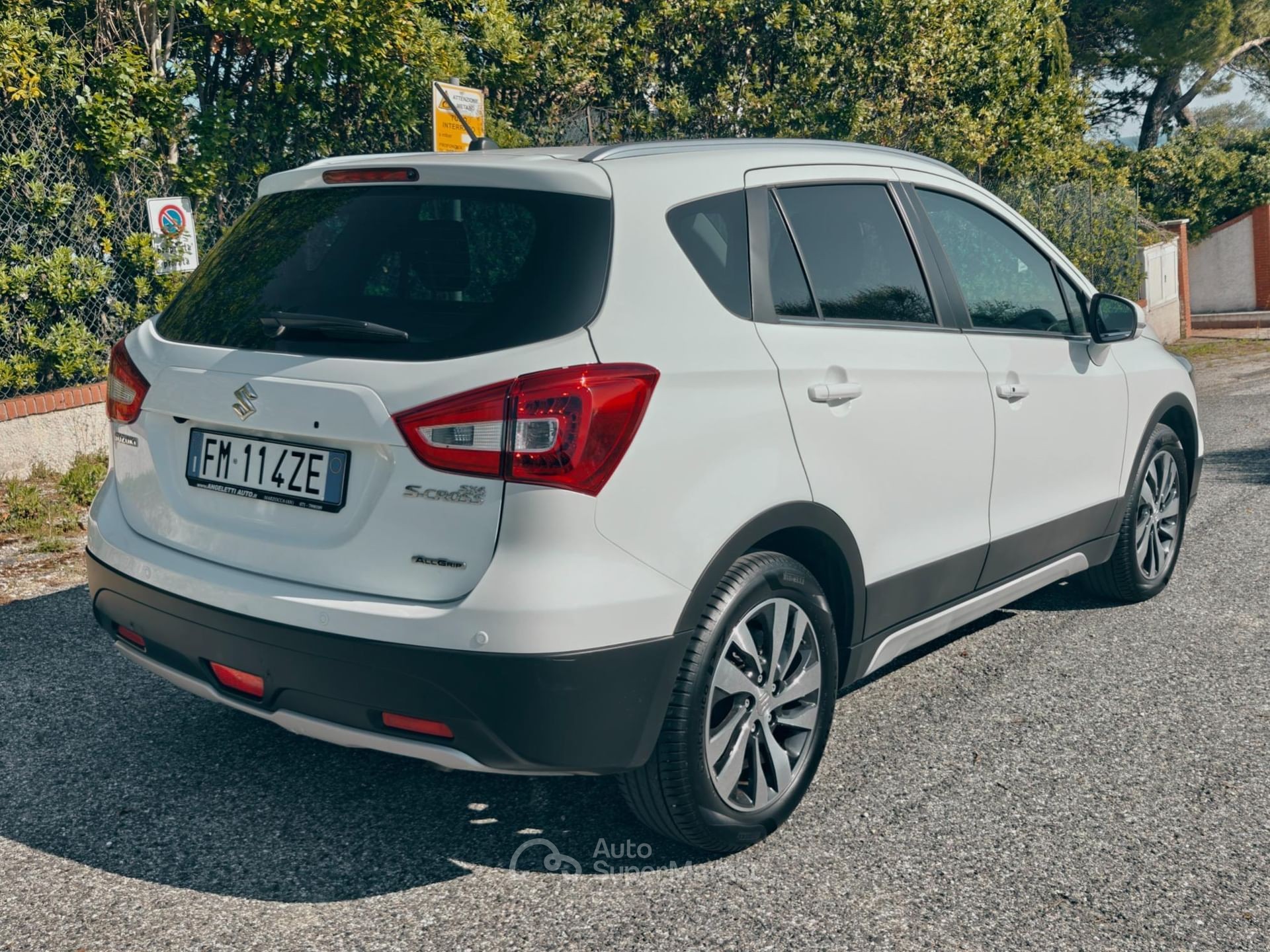 Suzuki S-Cross