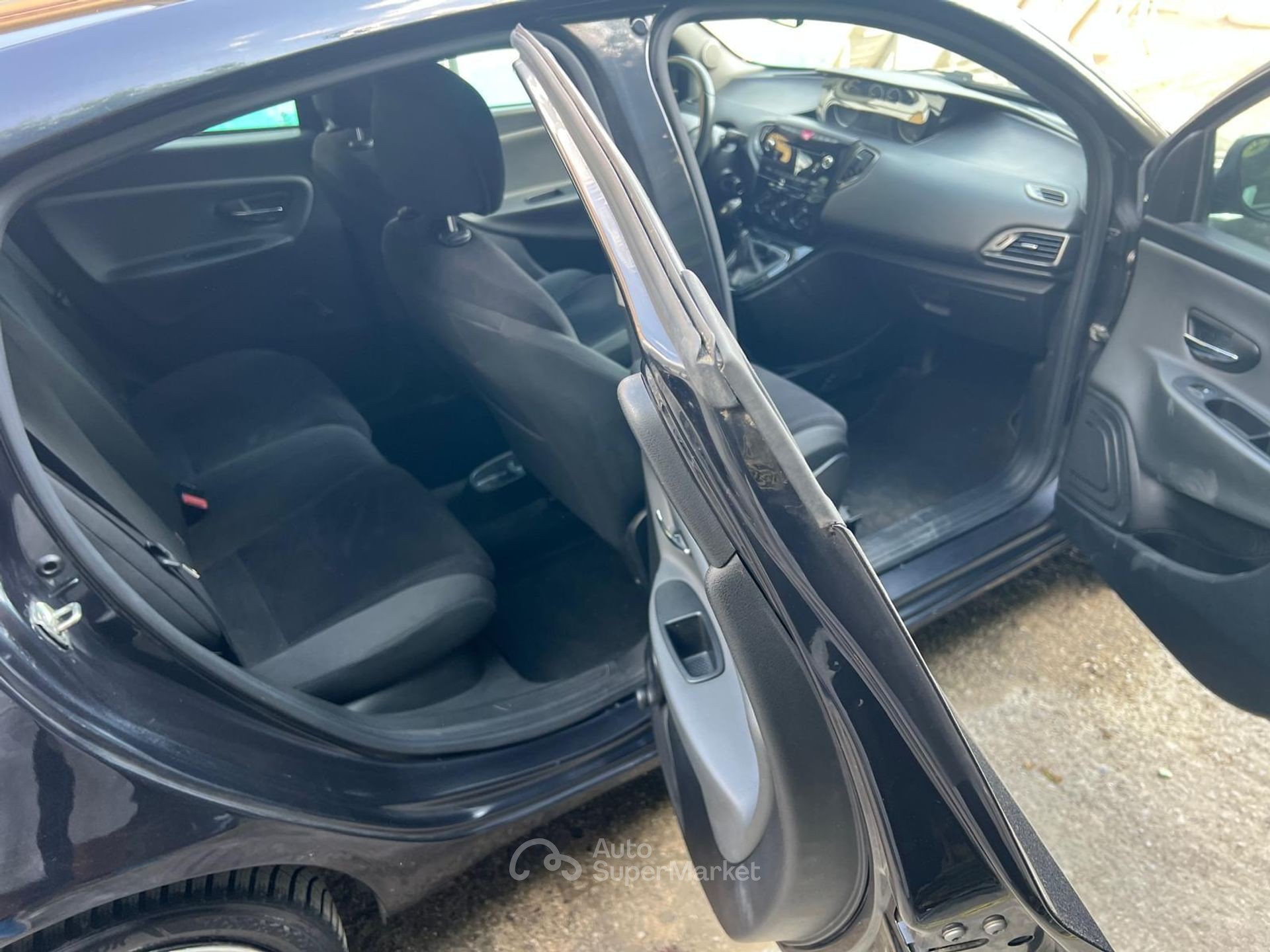 Lancia Ypsilon