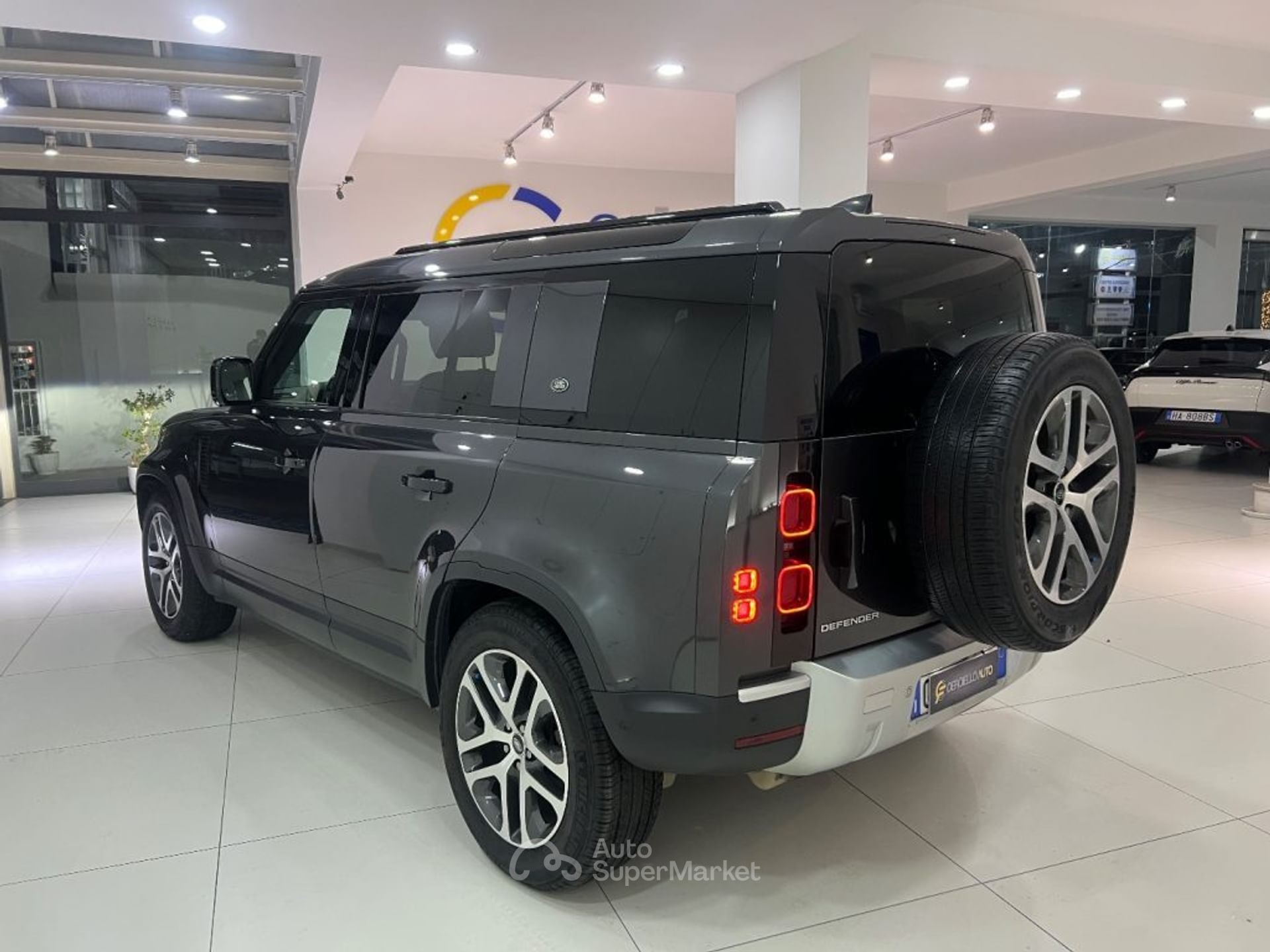 Land Rover Defender