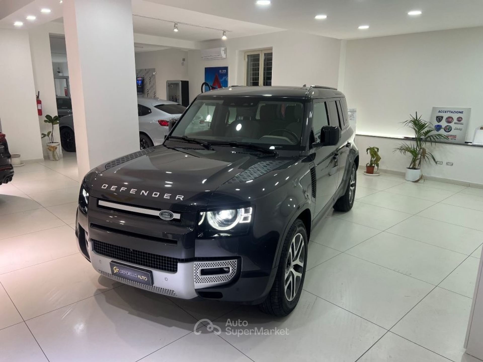 Land Rover Defender