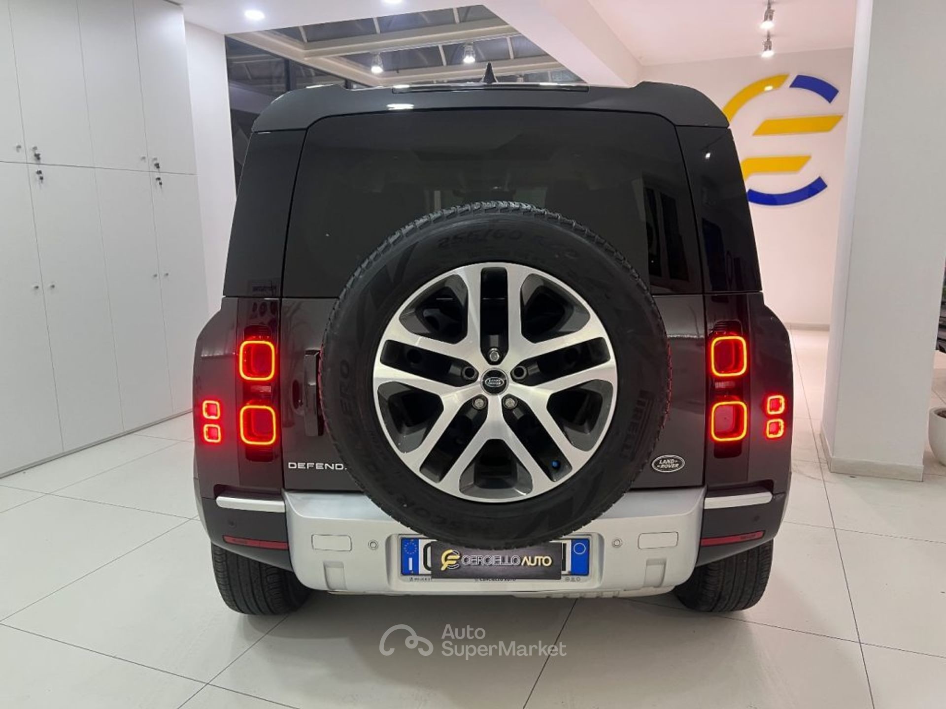 Land Rover Defender
