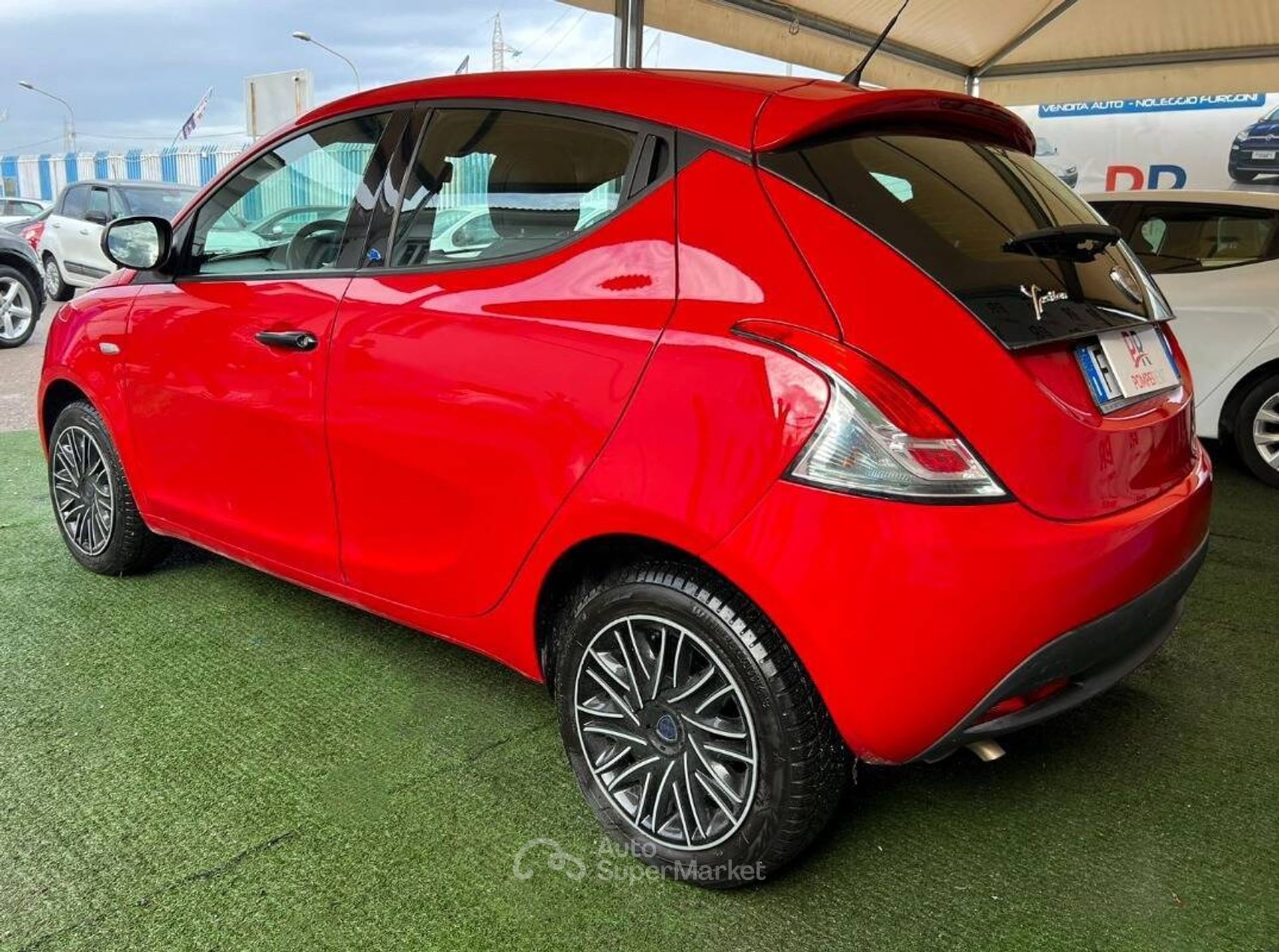 Lancia Ypsilon