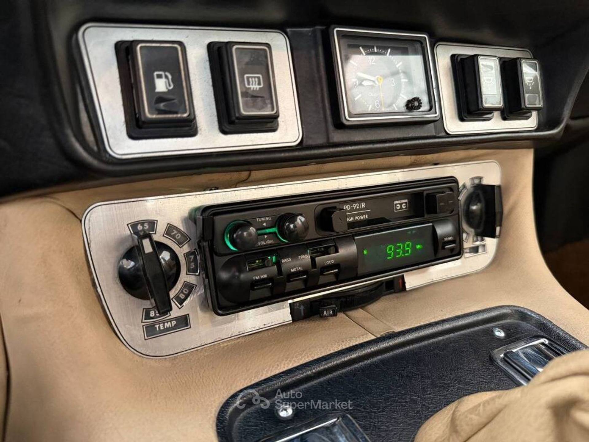 Jaguar XJ6