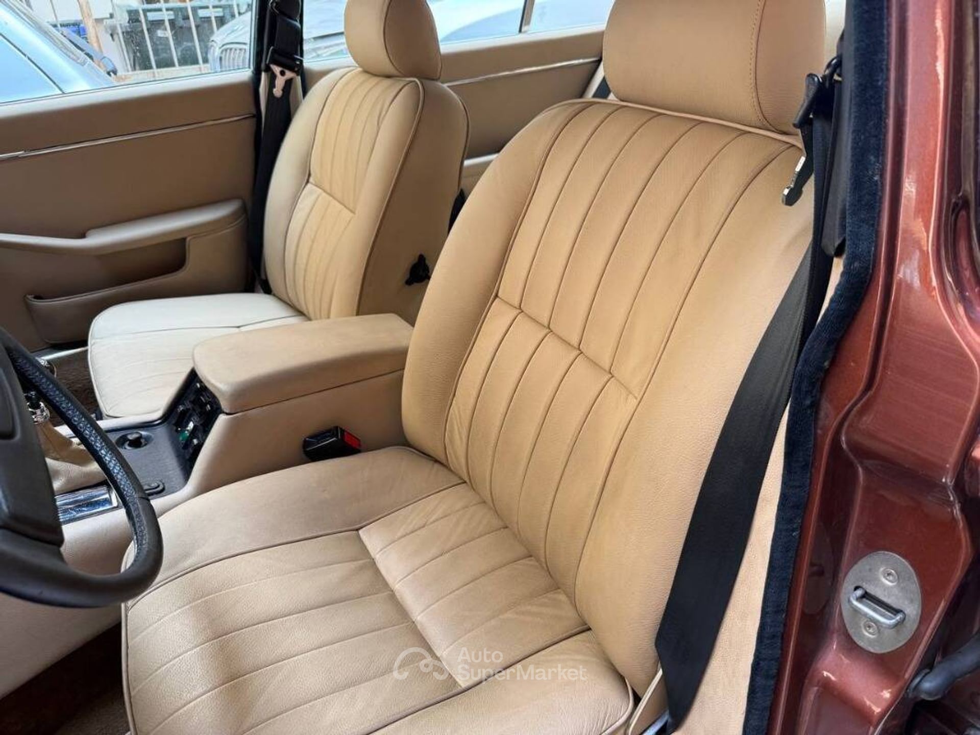 Jaguar XJ6