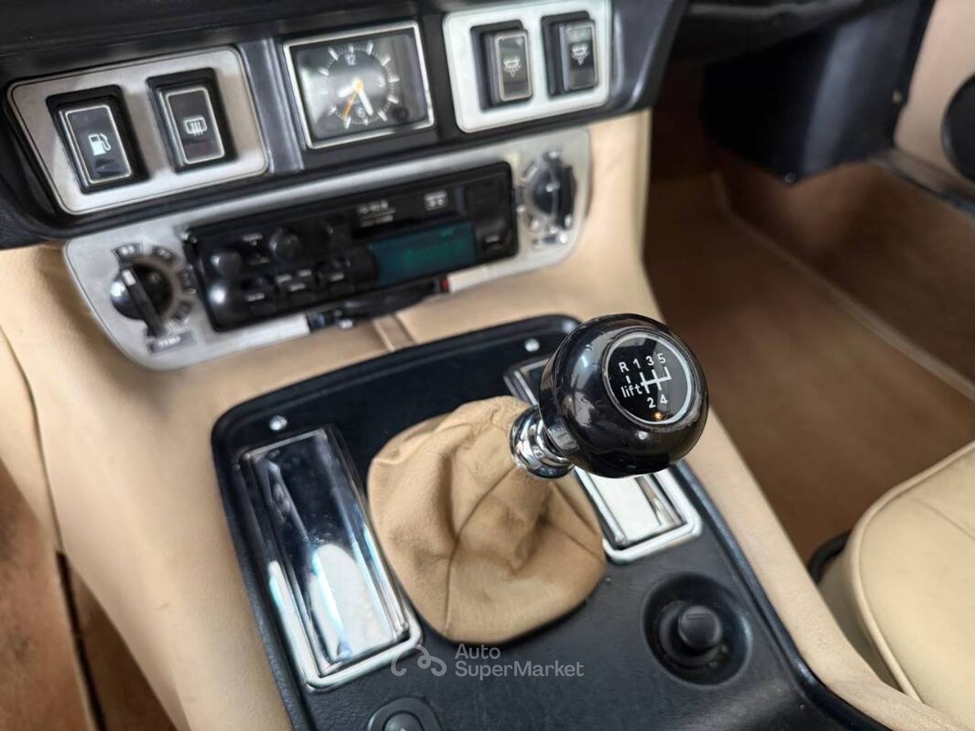 Jaguar XJ6