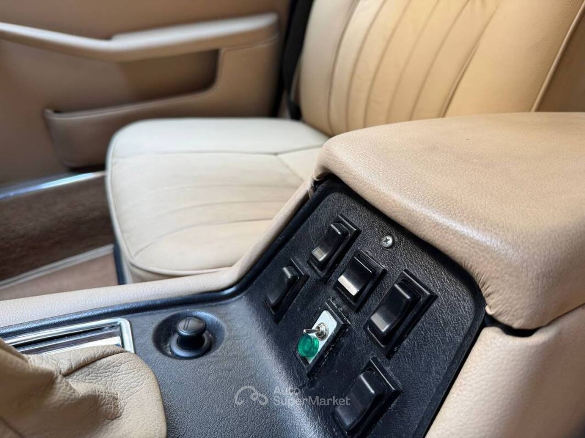 Jaguar XJ6