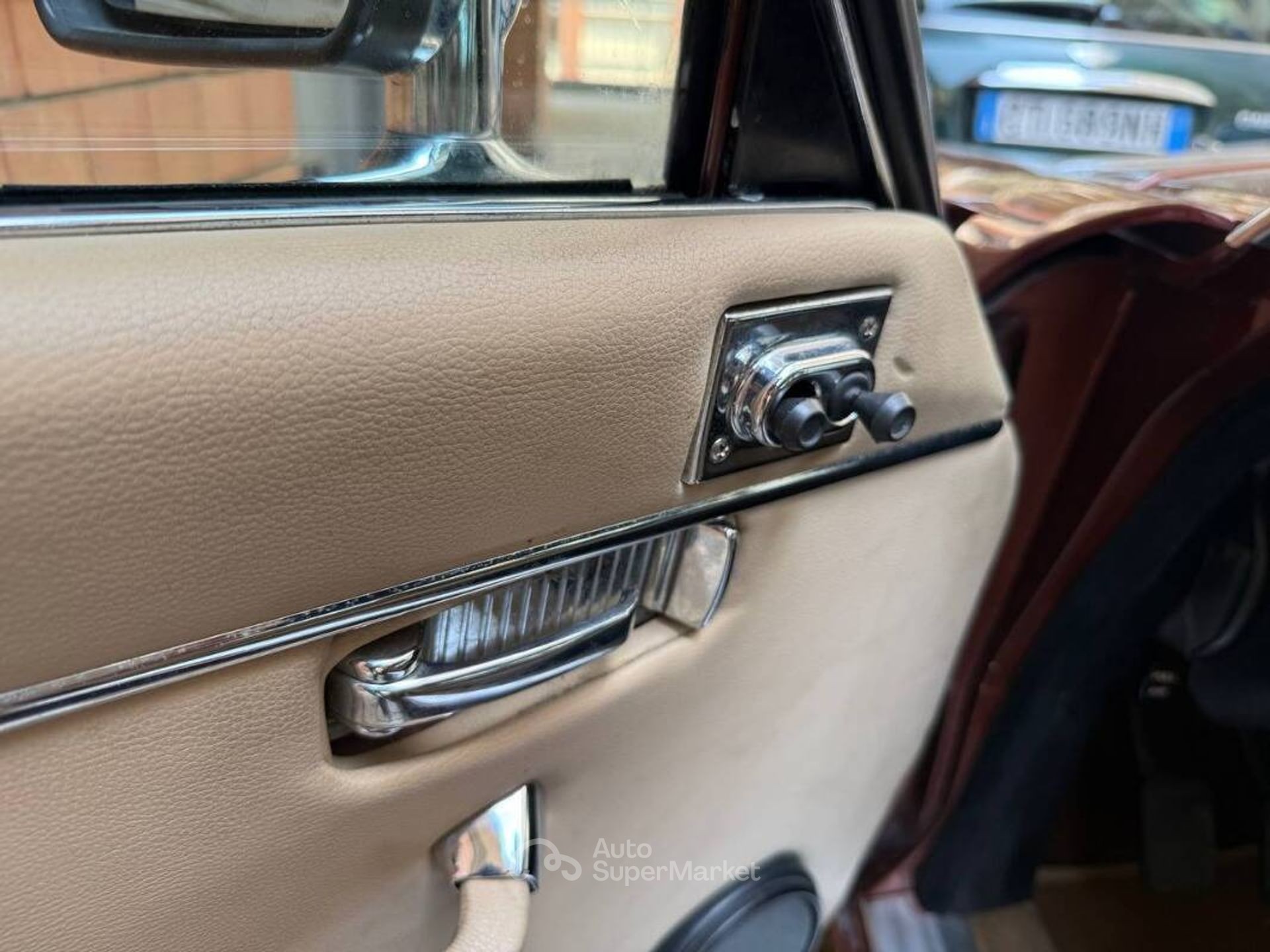 Jaguar XJ6