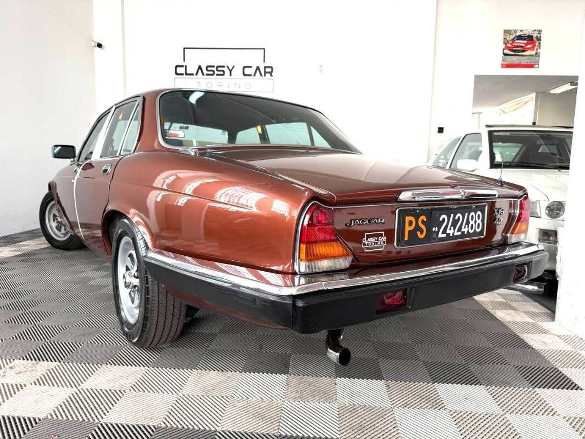 Jaguar XJ6