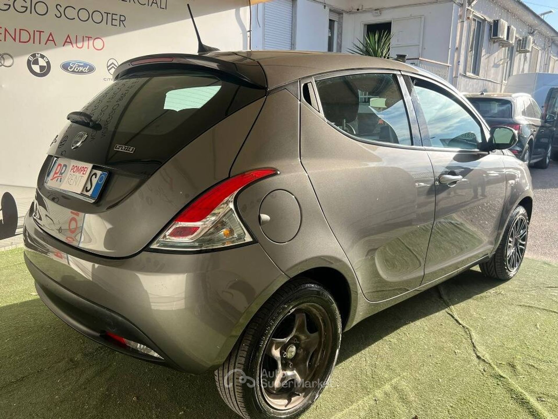 Lancia Ypsilon