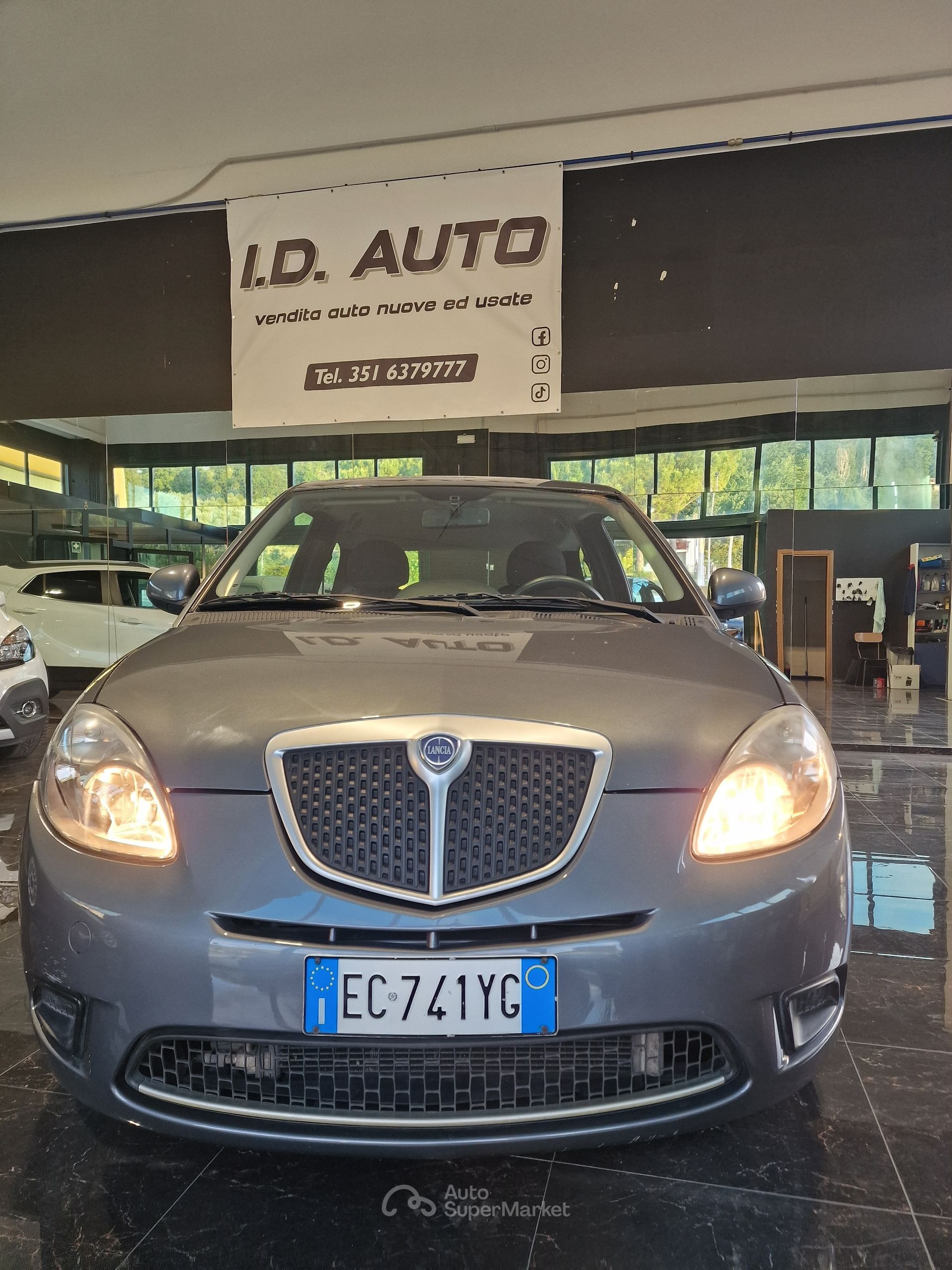 Lancia Ypsilon