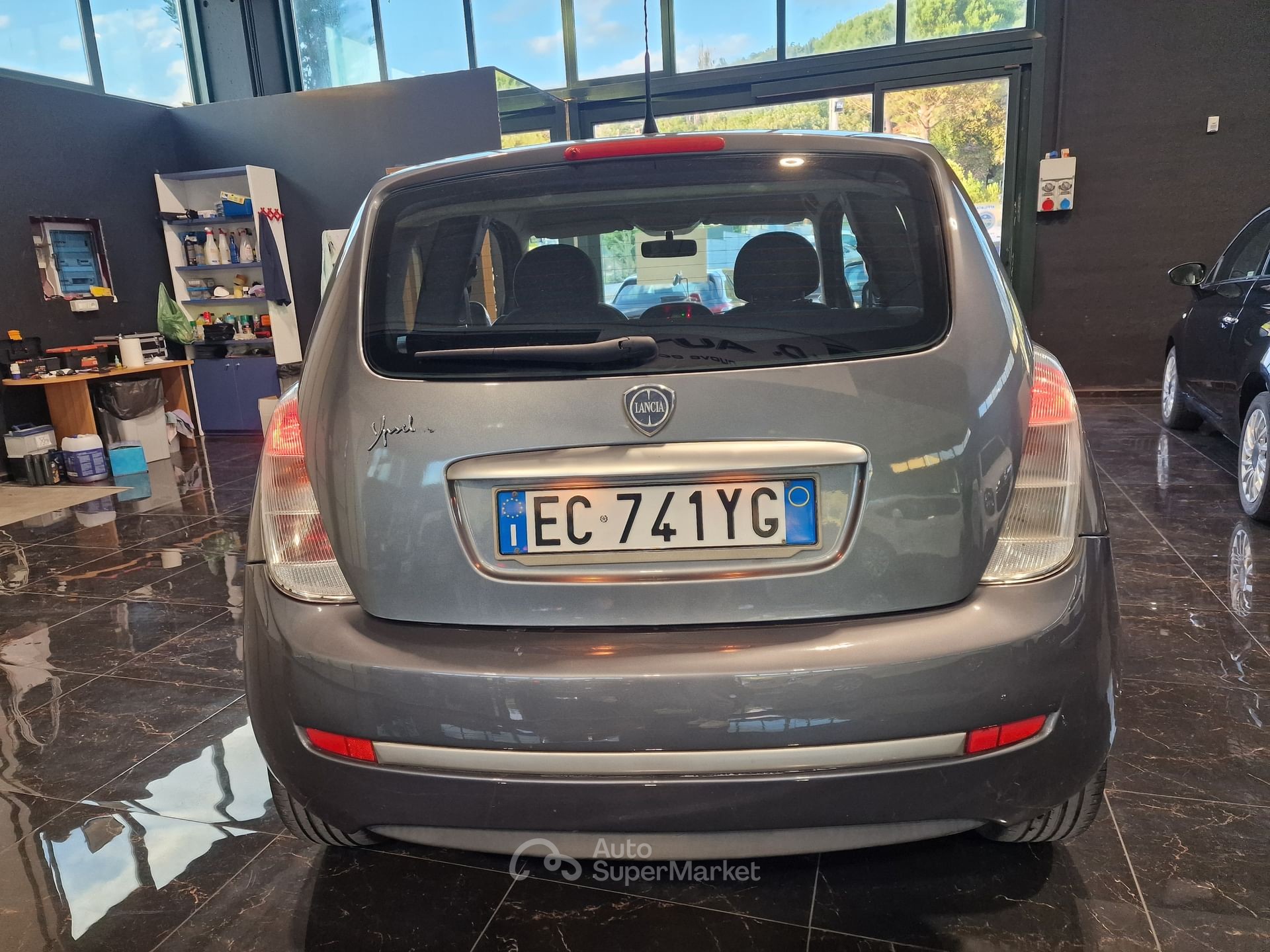 Lancia Ypsilon