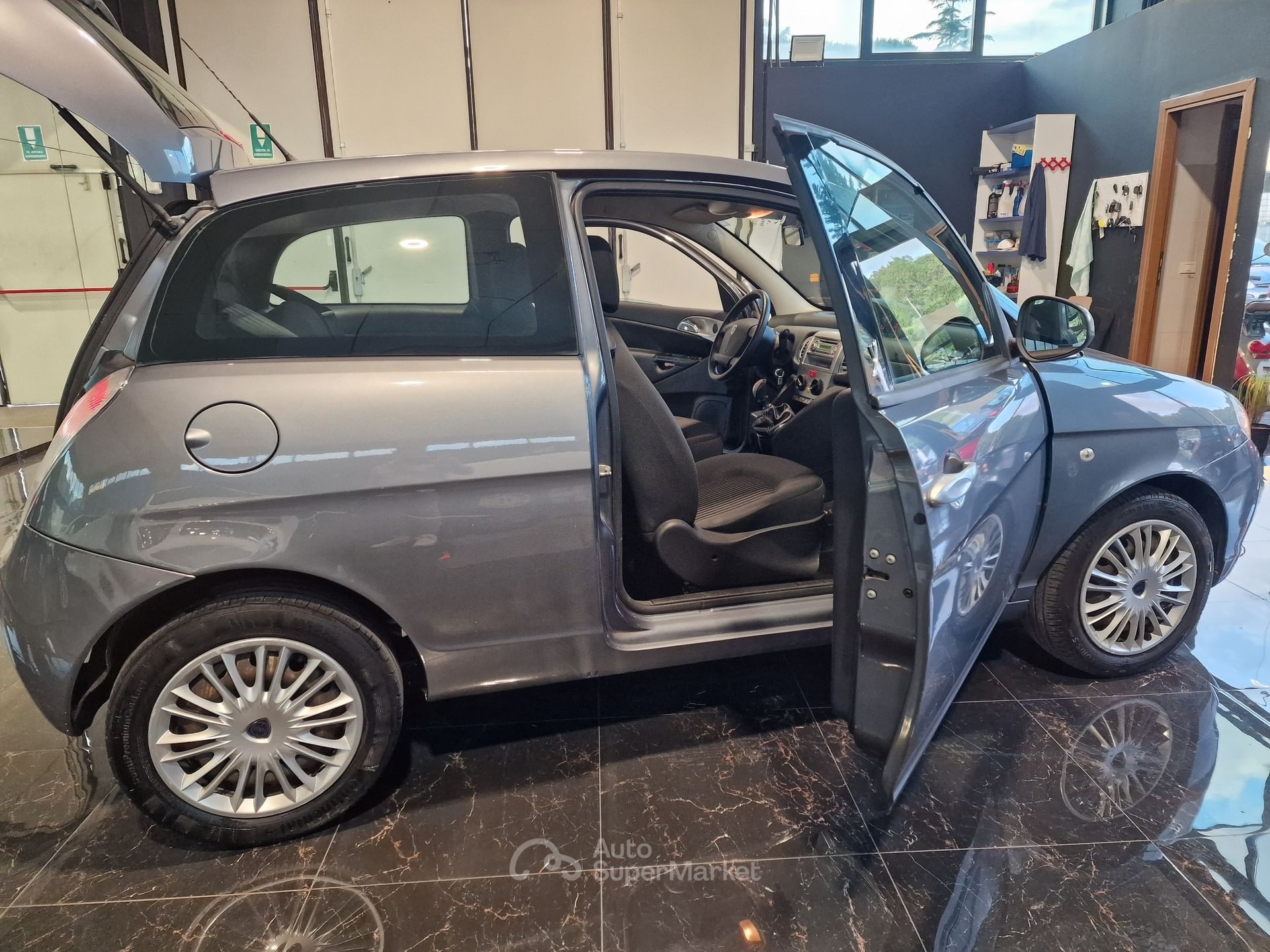 Lancia Ypsilon