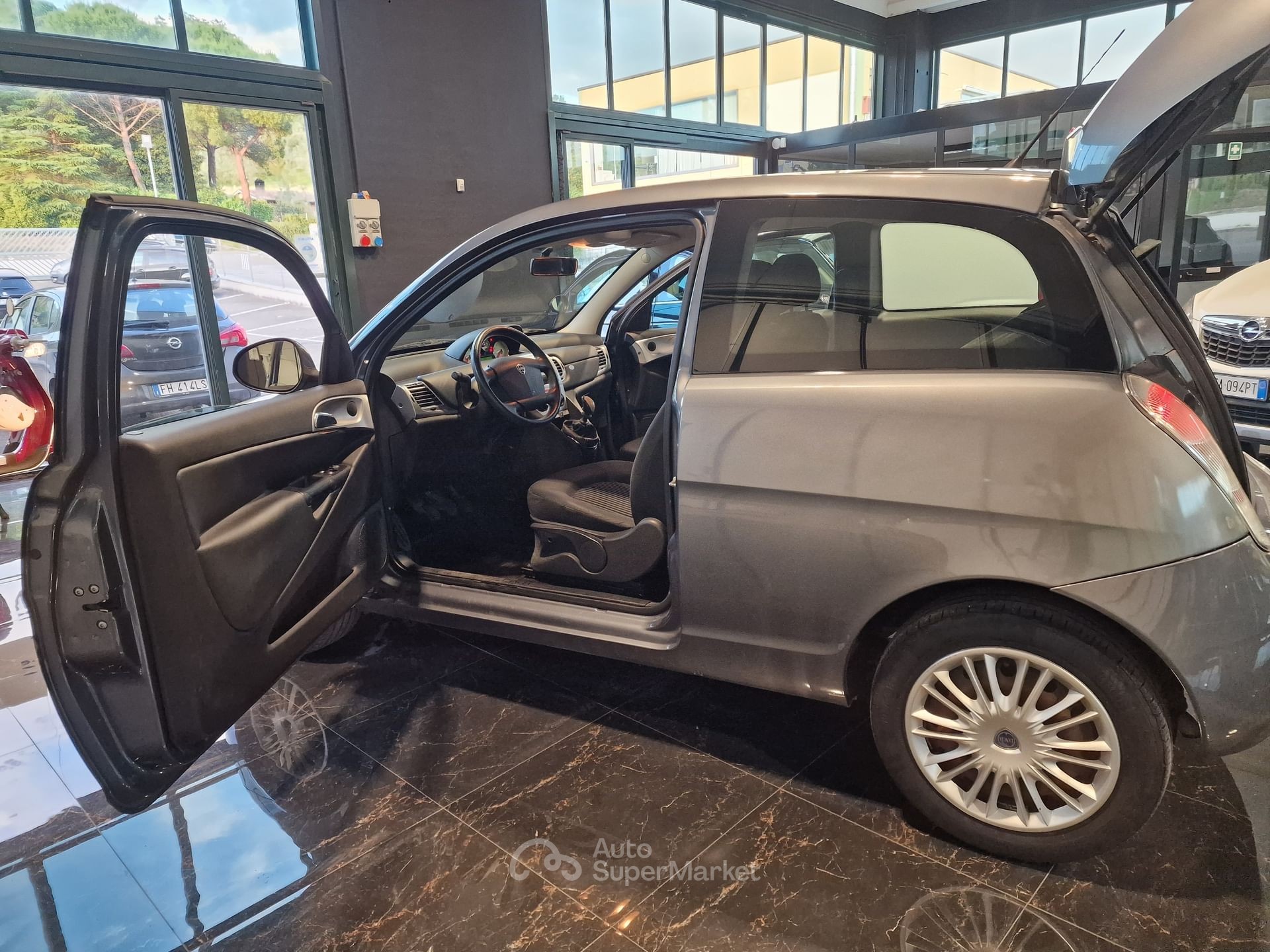 Lancia Ypsilon