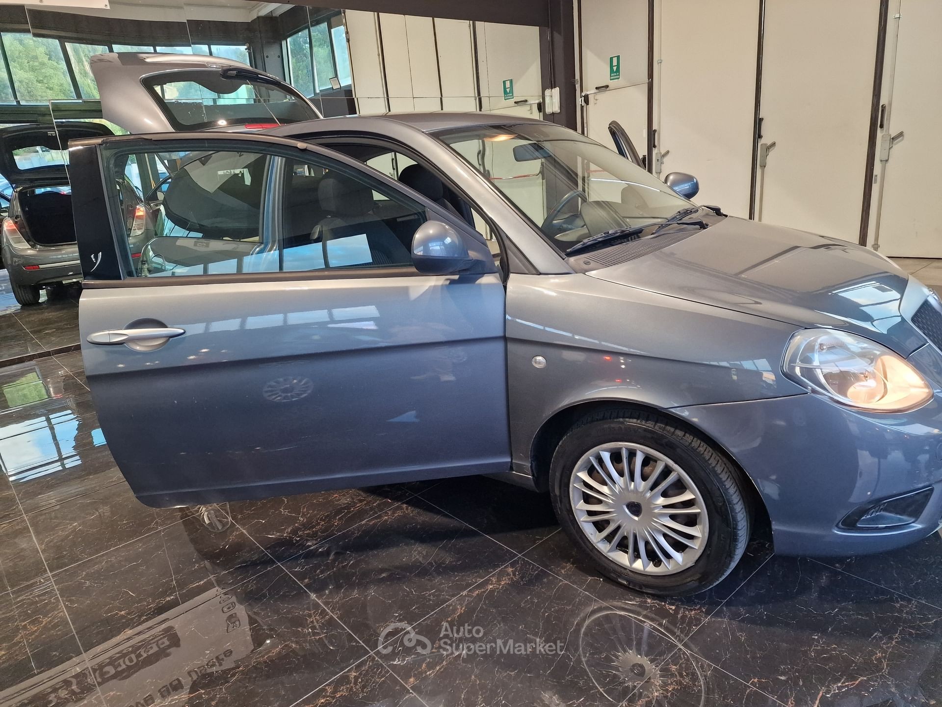 Lancia Ypsilon