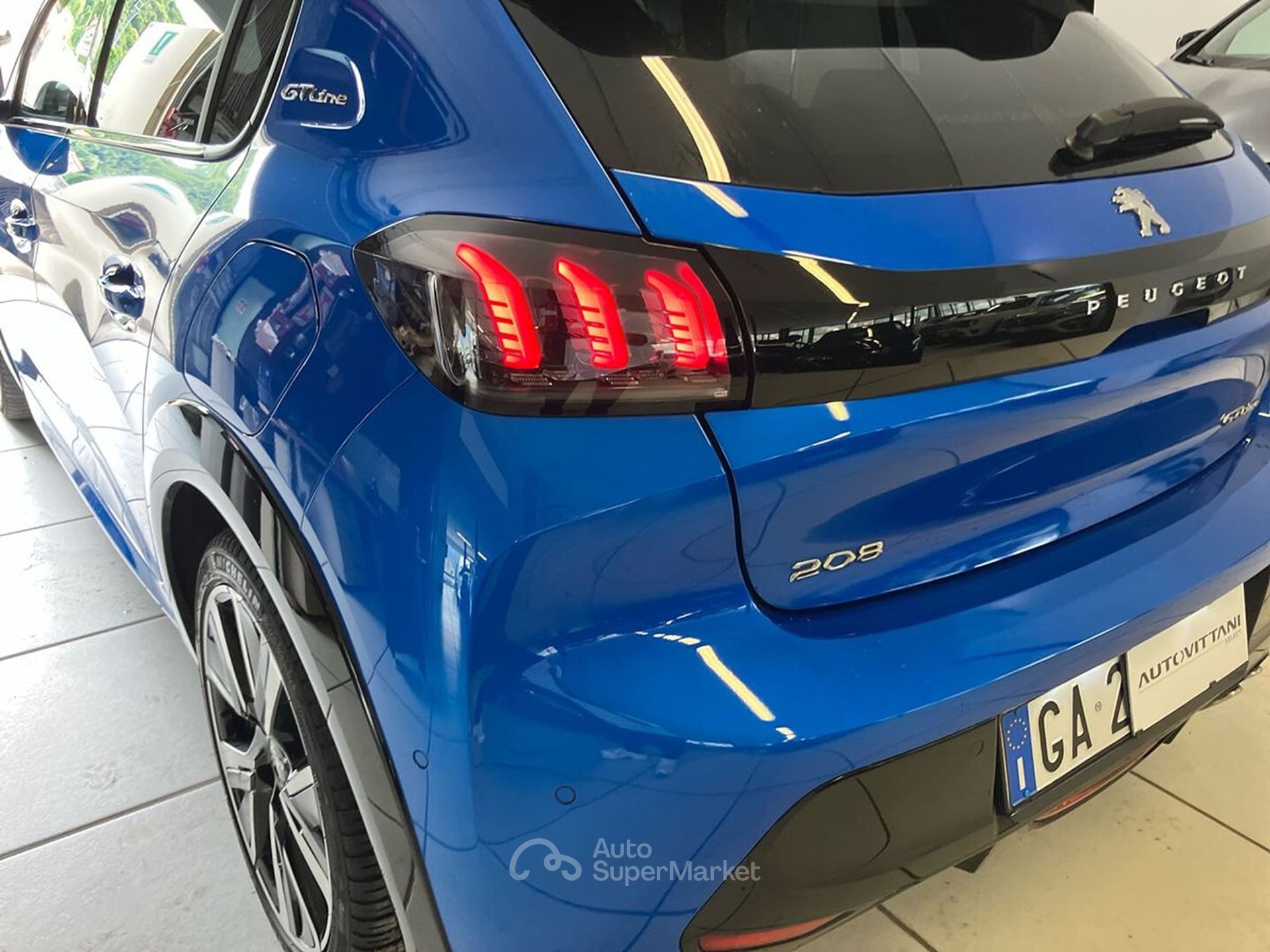 Peugeot 208