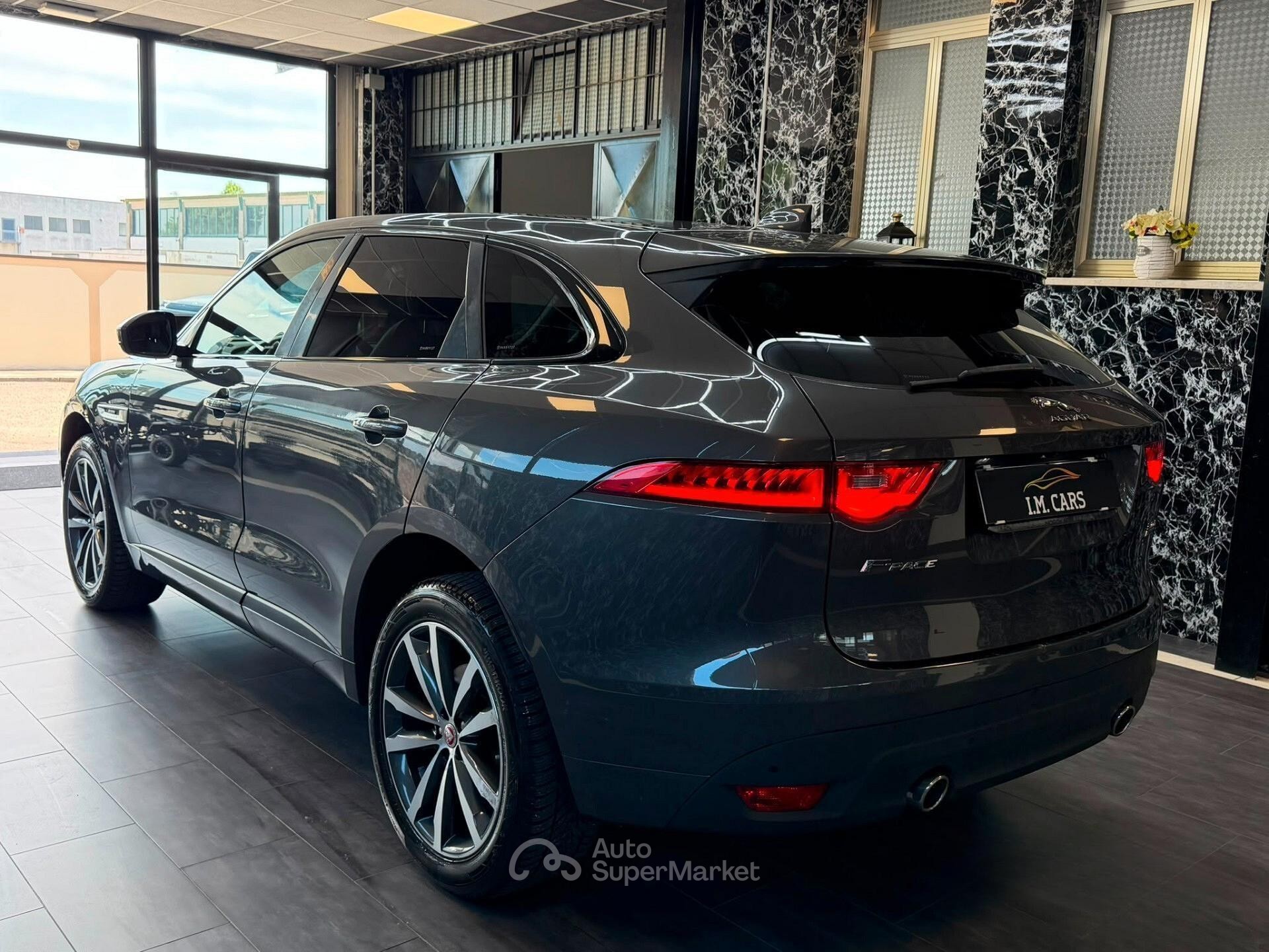Jaguar F-Pace