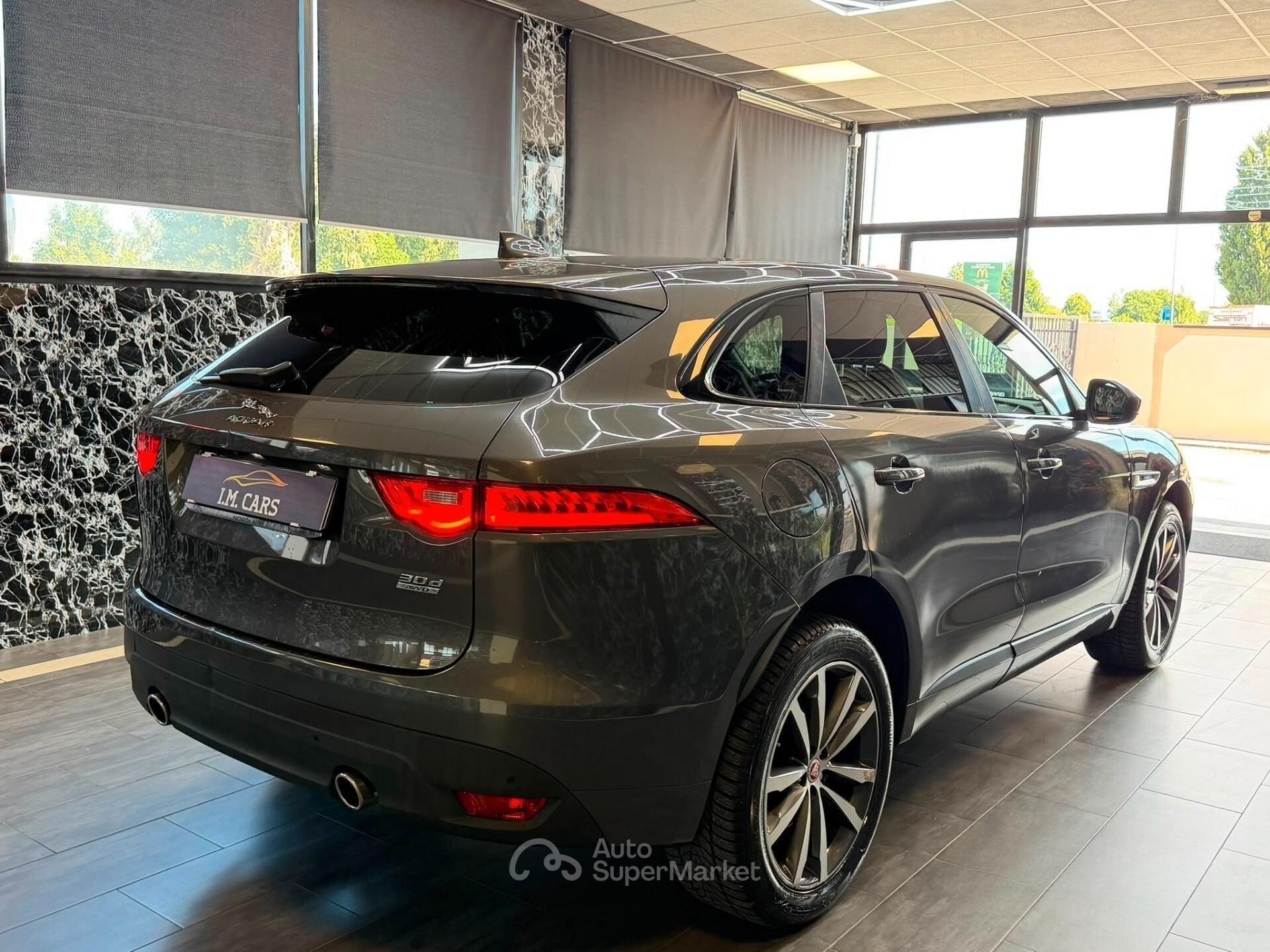 Jaguar F-Pace