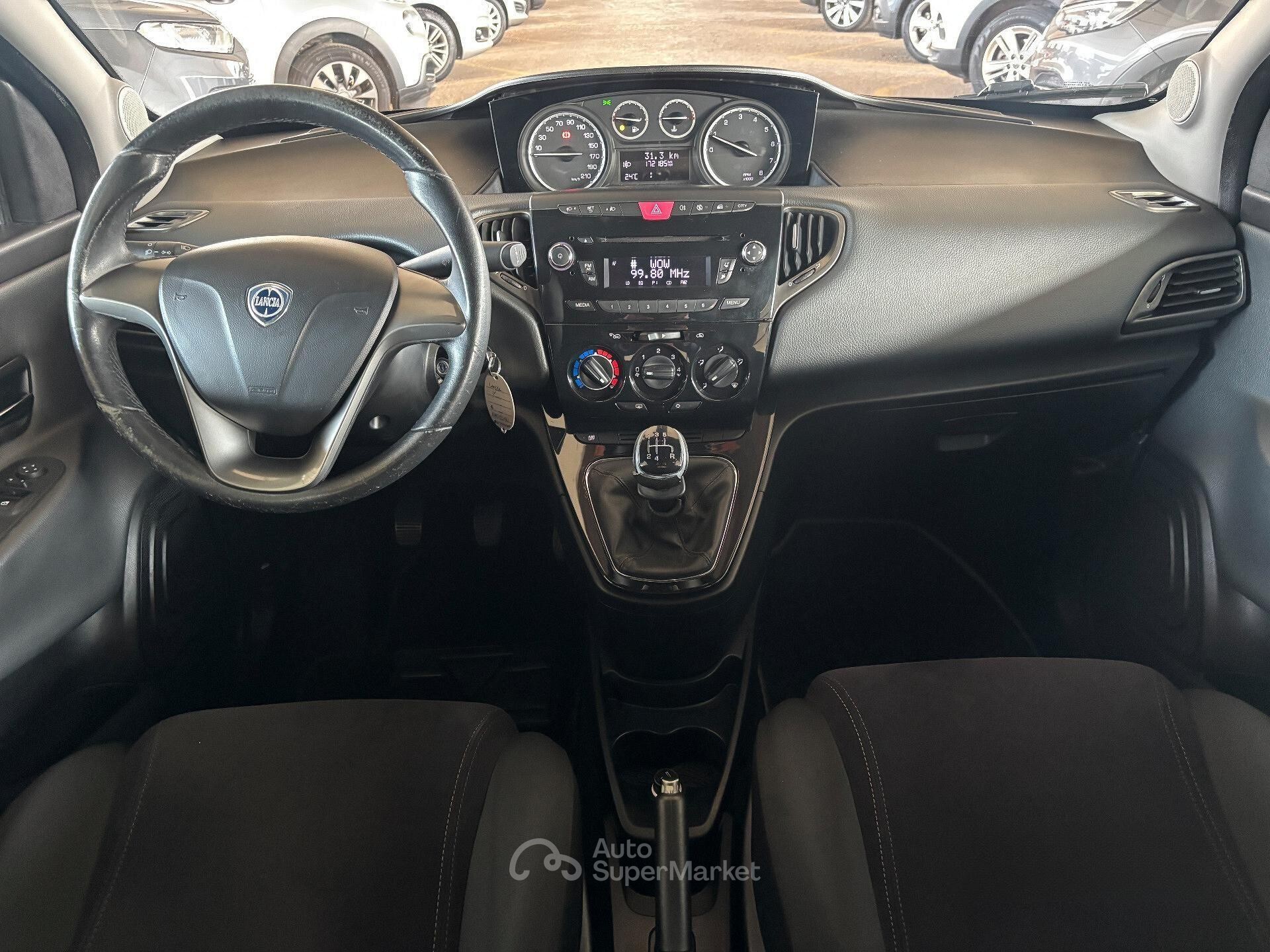 Lancia Ypsilon