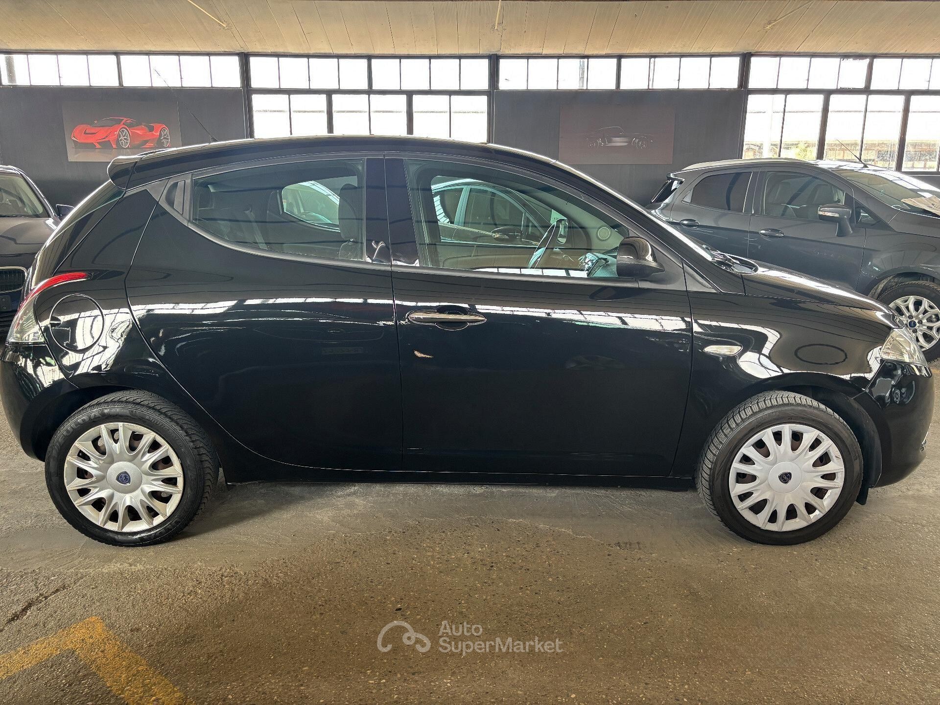 Lancia Ypsilon