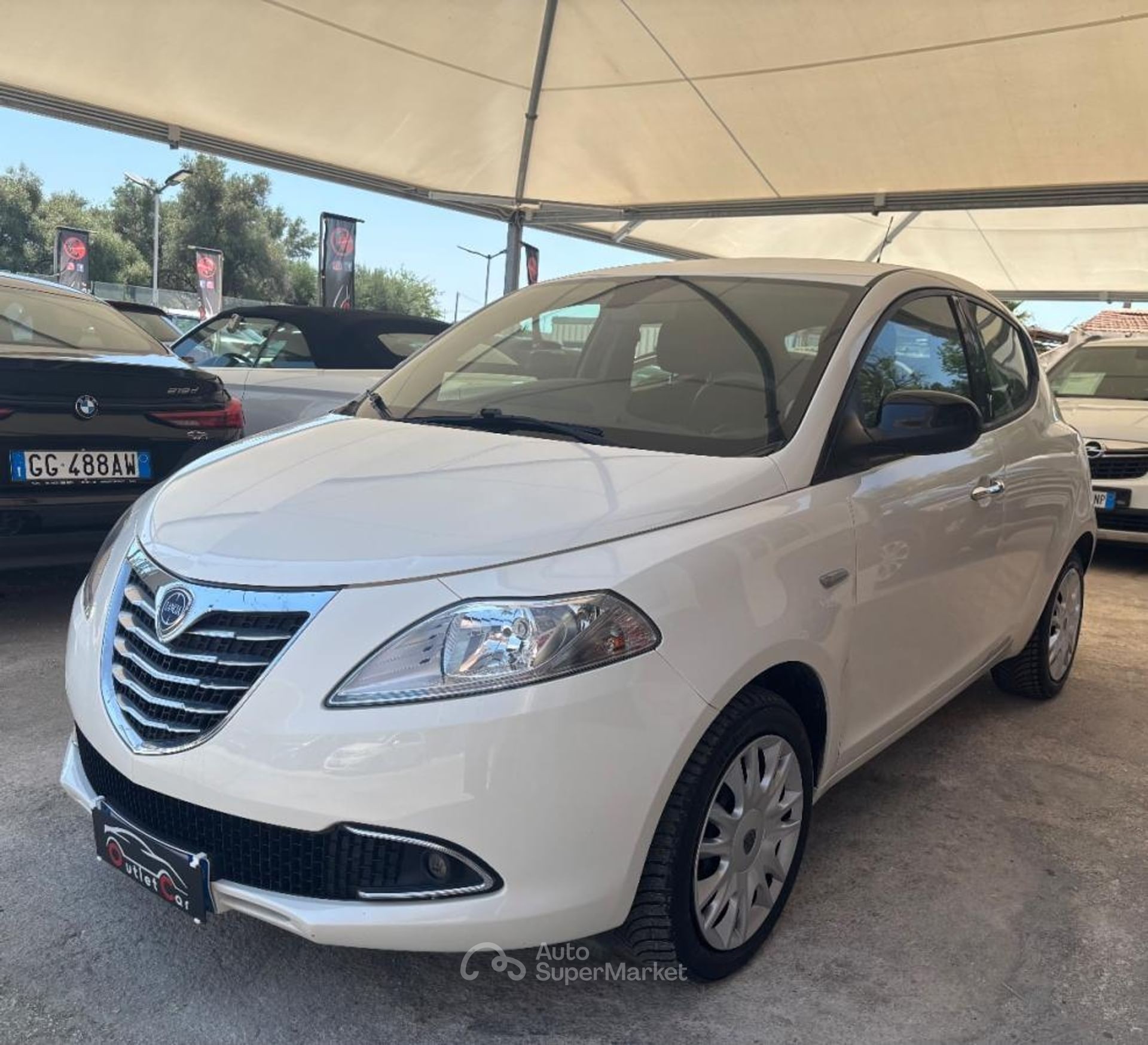 Lancia Ypsilon