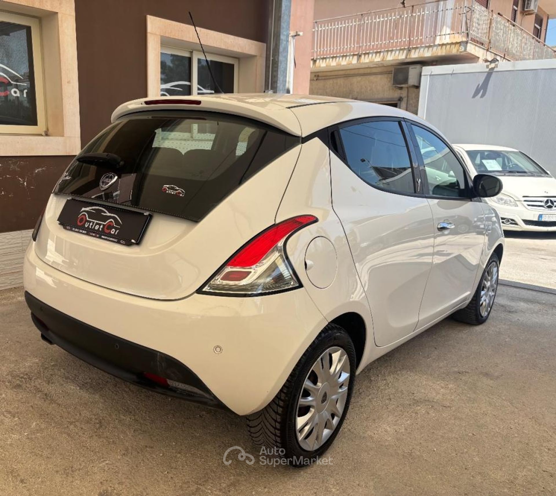 Lancia Ypsilon