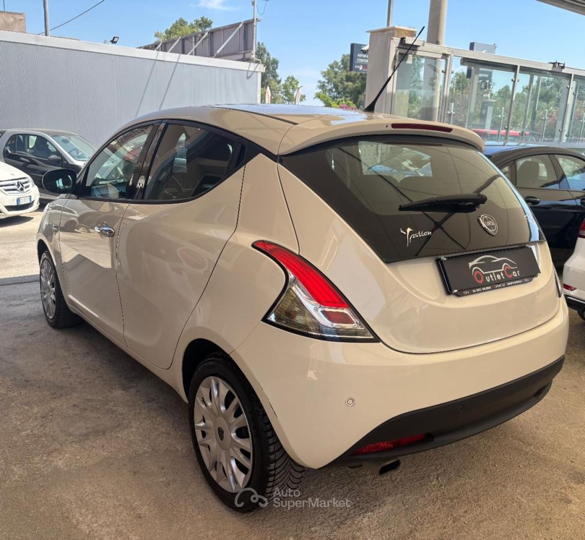 Lancia Ypsilon