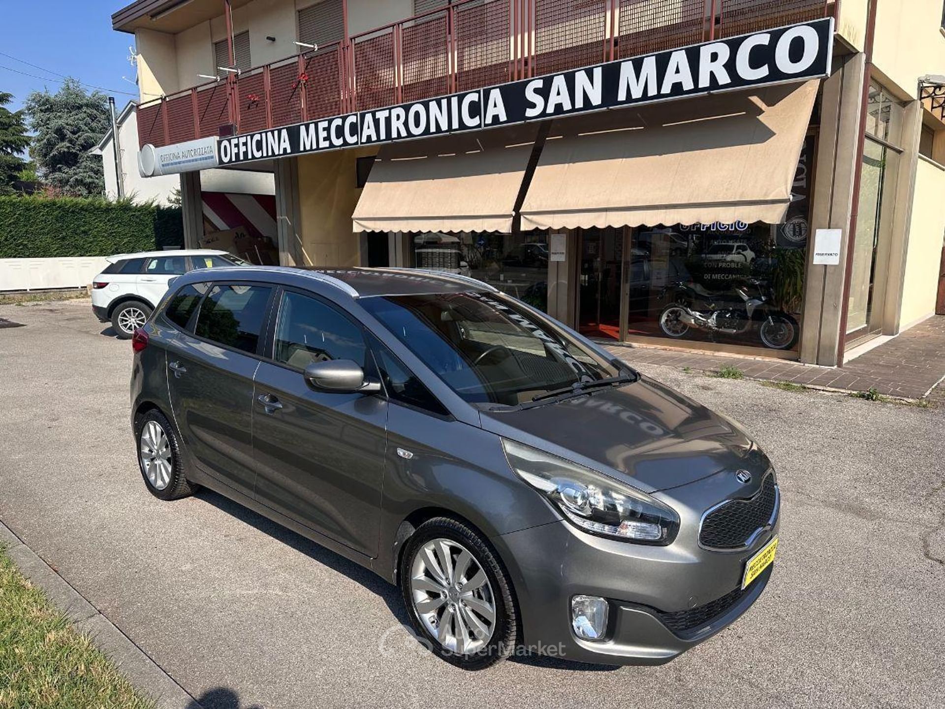 Kia Carens