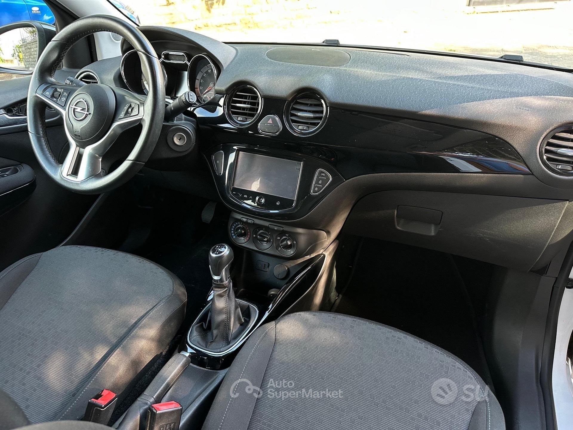 Opel Adam