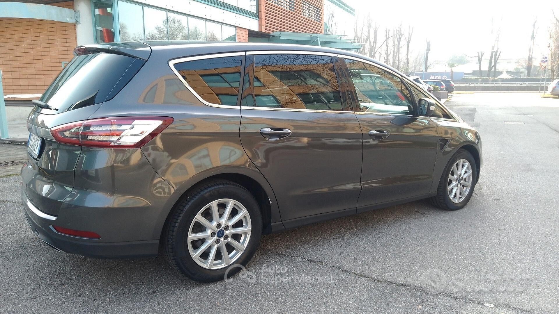 Ford S-Max