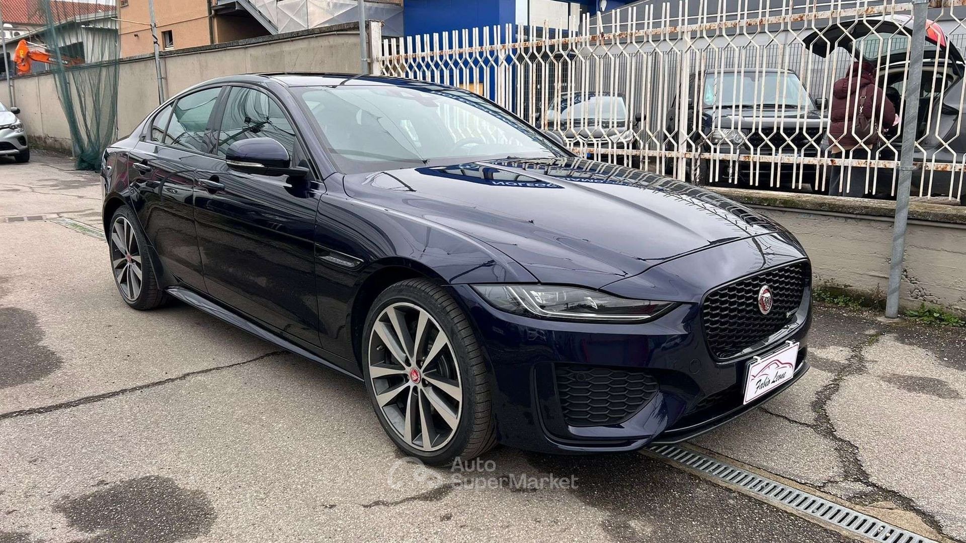 Jaguar XE