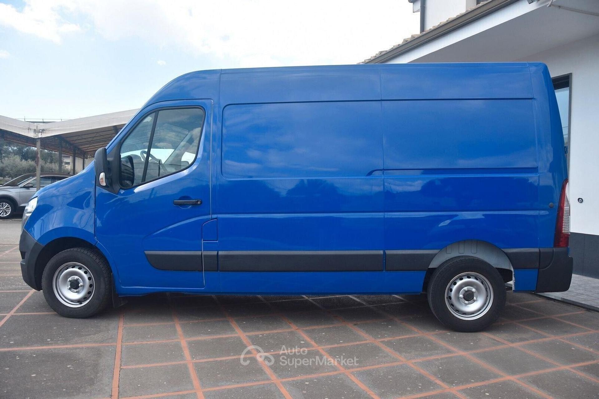 Nissan Interstar